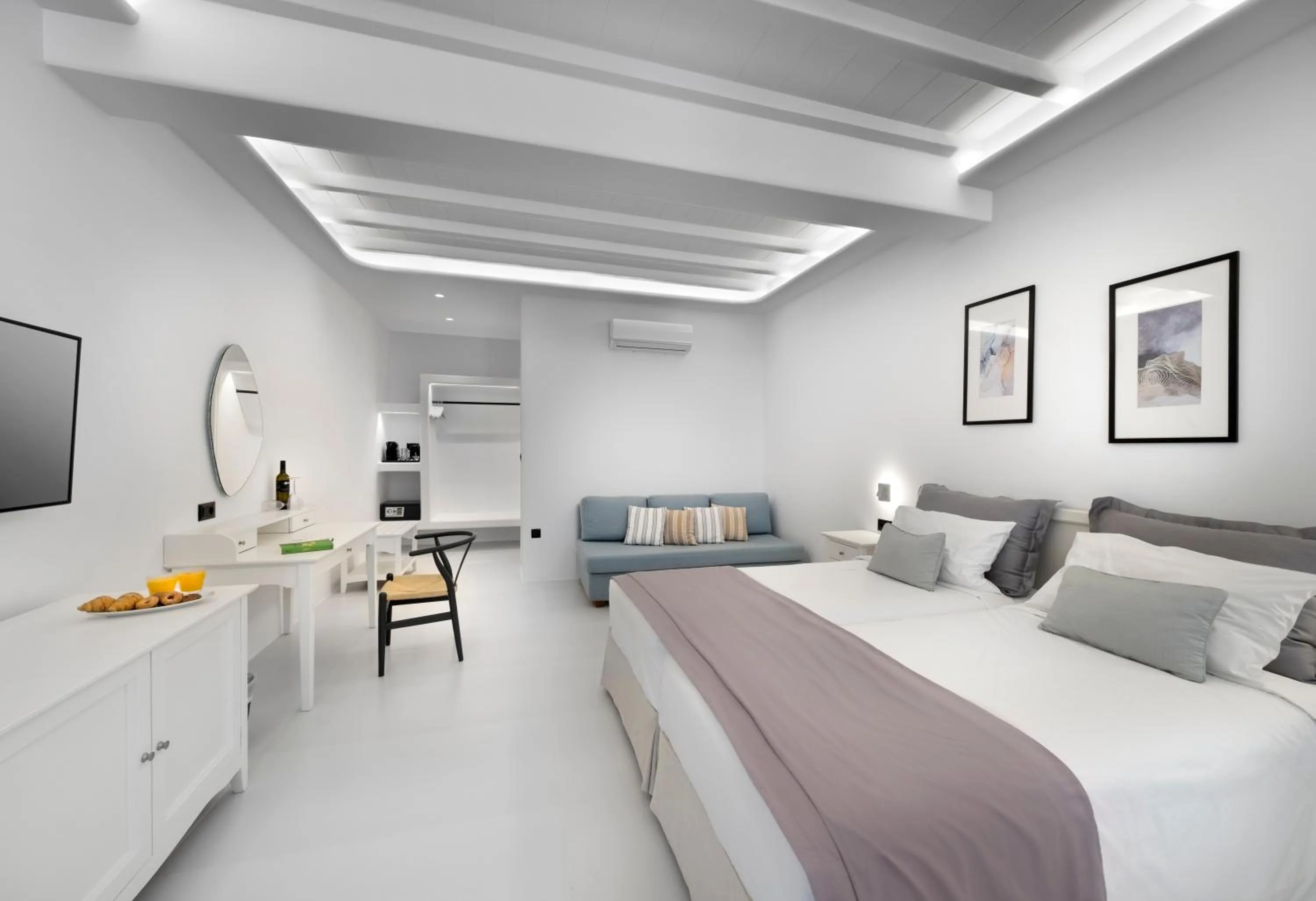 Bed in Deliades Hotel