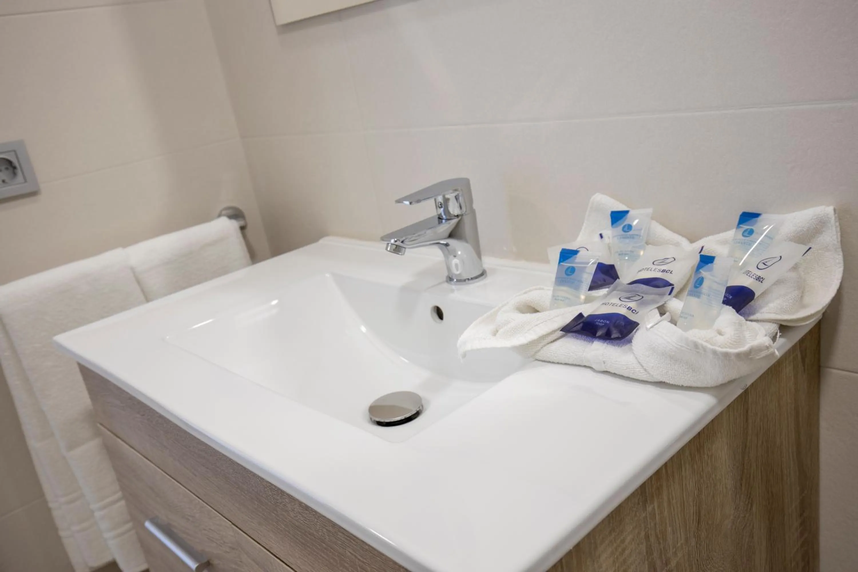 Bathroom in Aparthotel BCL Levante Lux