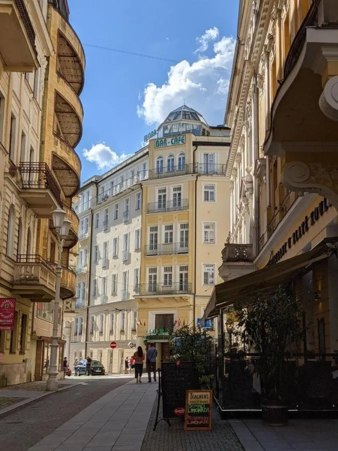 Property building in Hotel Flora