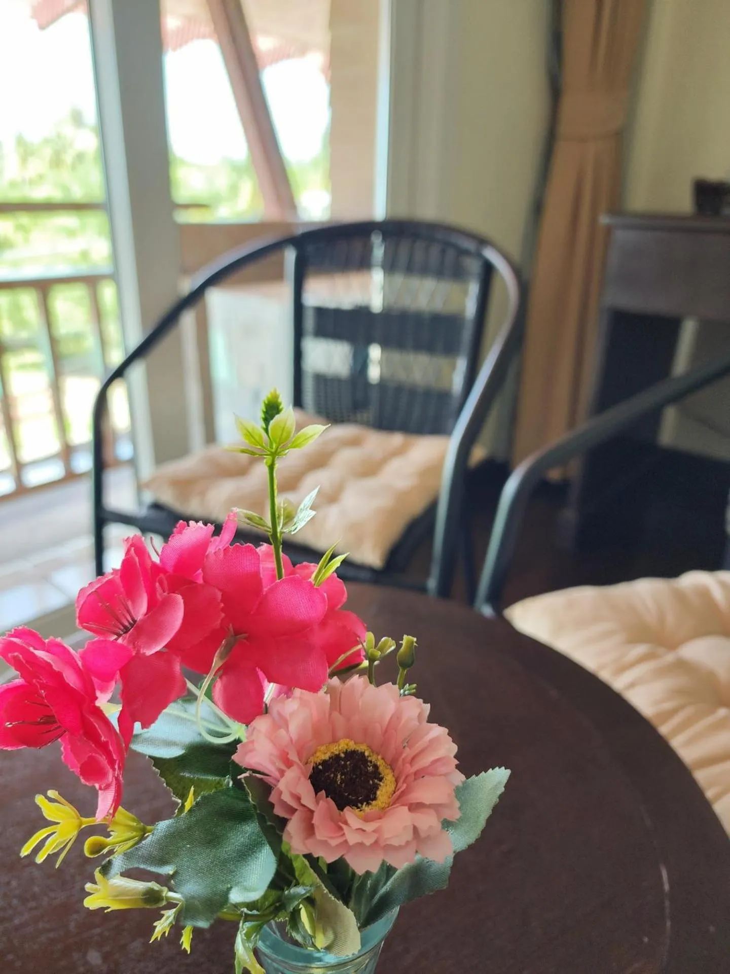 Seating area, Bed in Lanta Mermaid Boutique House