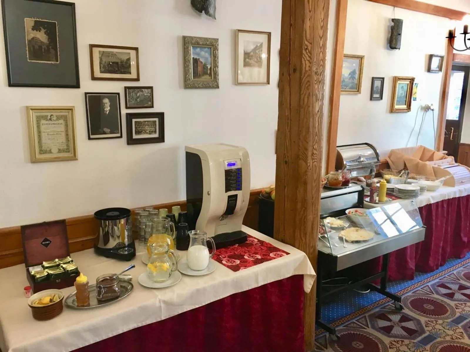 Restaurant/places to eat in Hotel Tři Růže