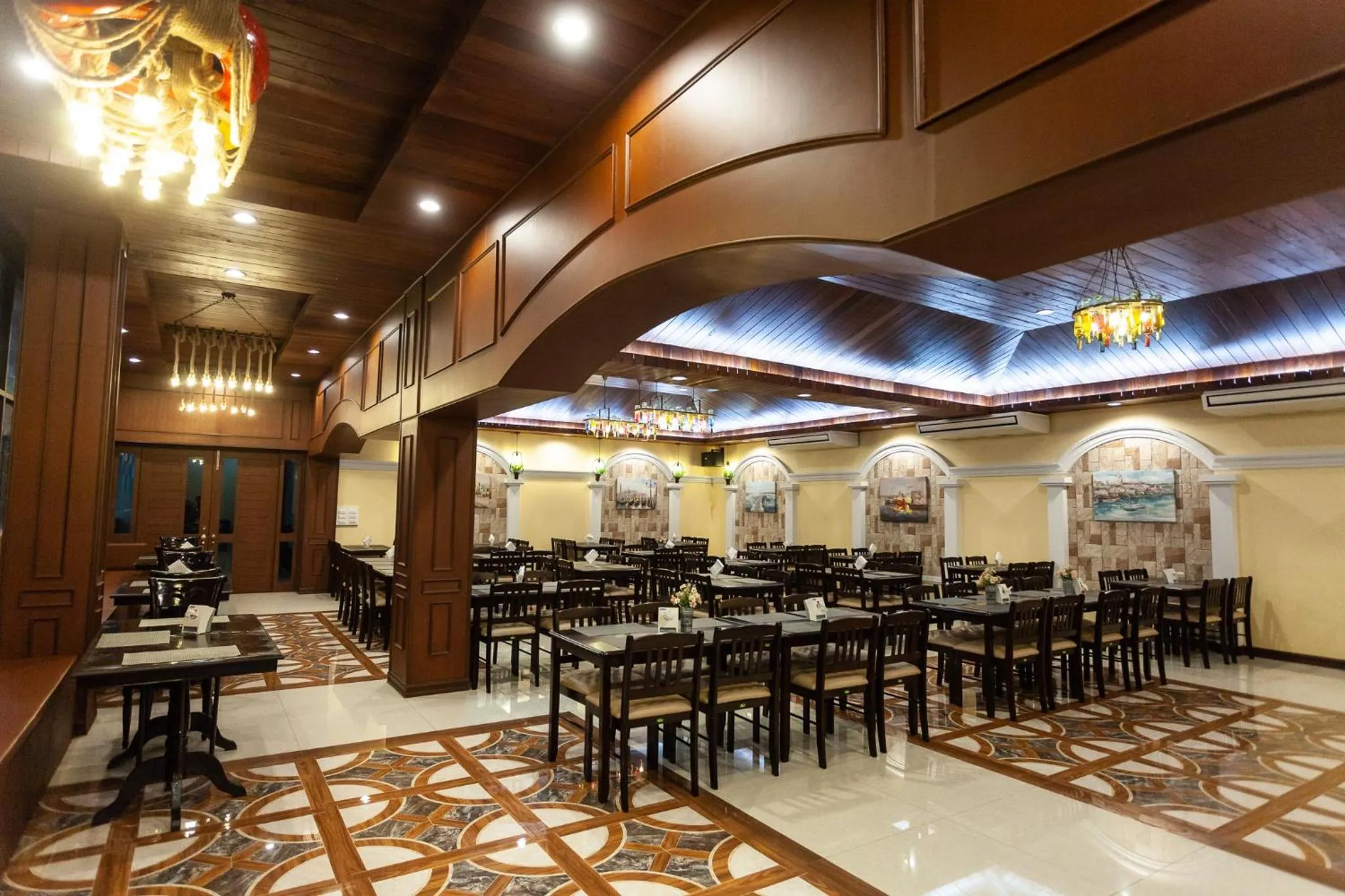 The Airport Greenery Hotel