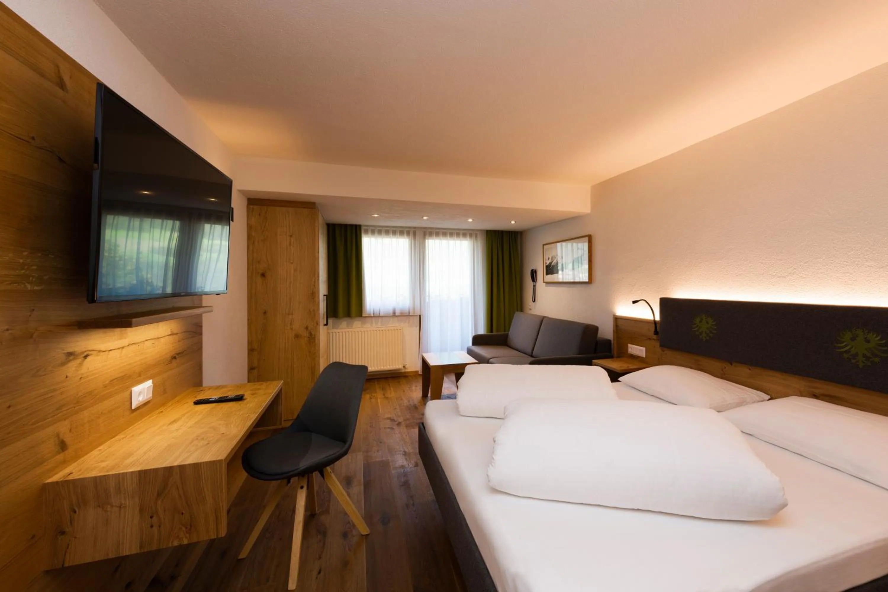 Bedroom, Bed in Hotel Bergkranz