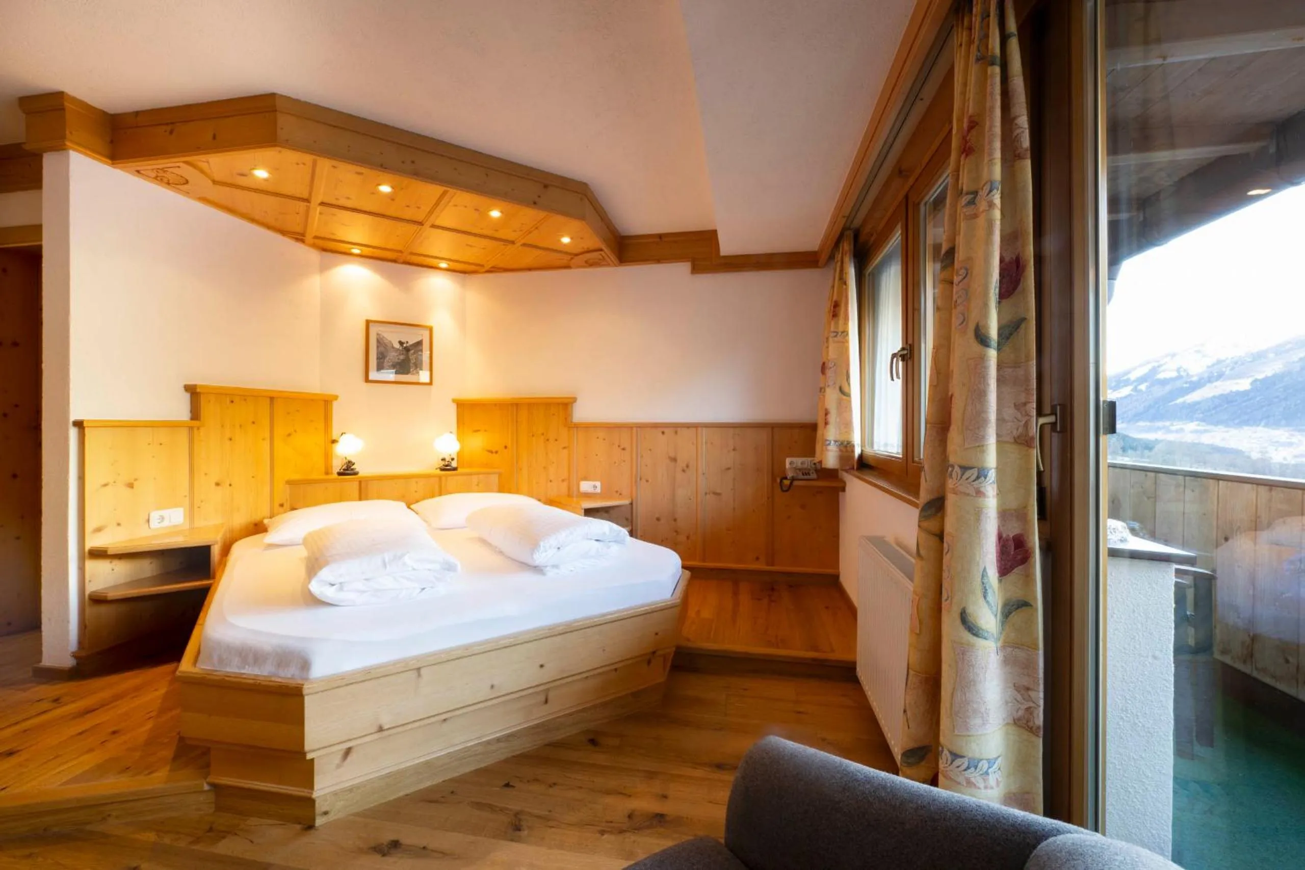 Photo of the whole room, Bed in Hotel Bergkranz