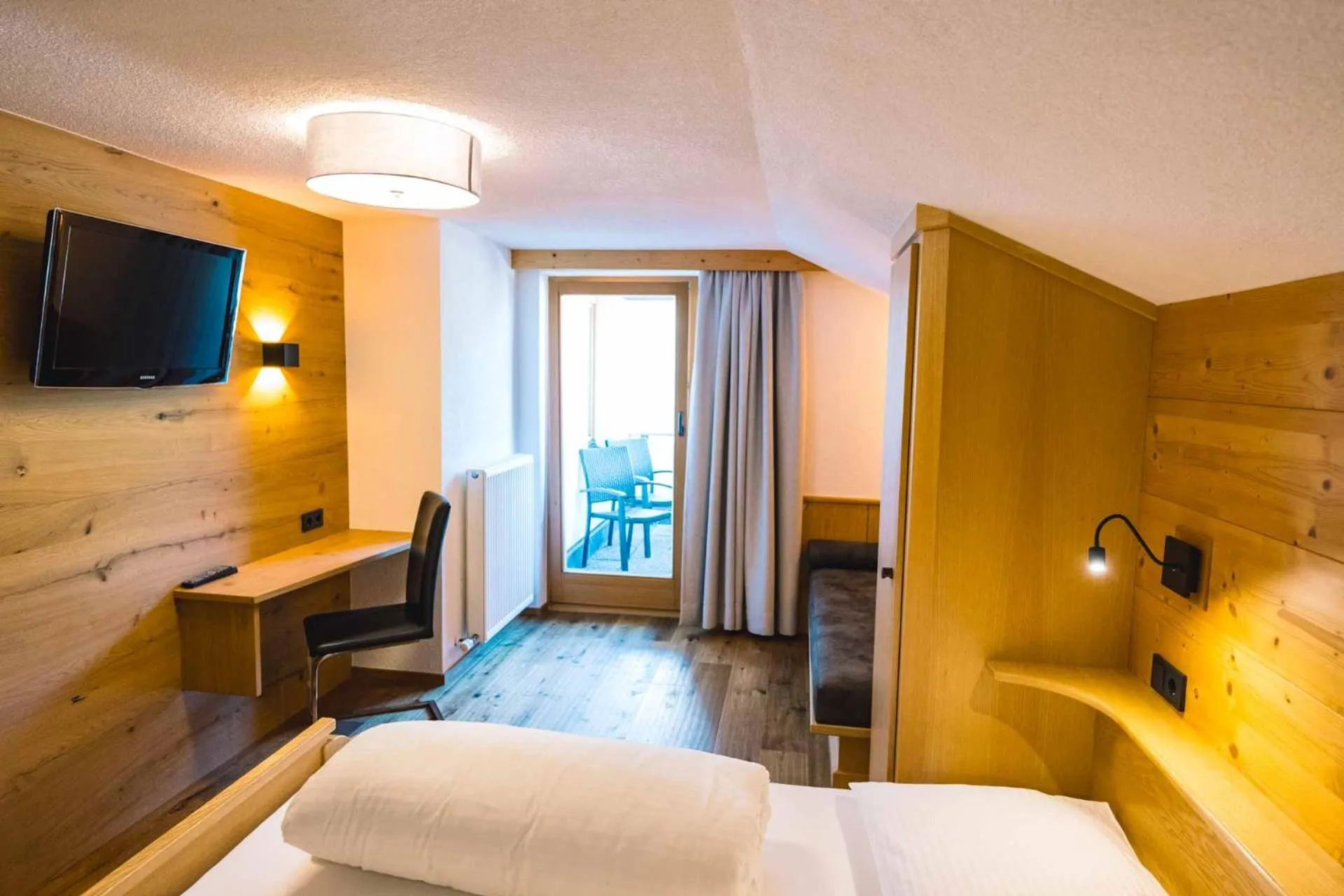 Bedroom, Bed in Hotel Bergkranz