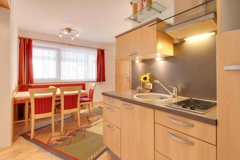 Kitchen or kitchenette in Hotel Bergkranz