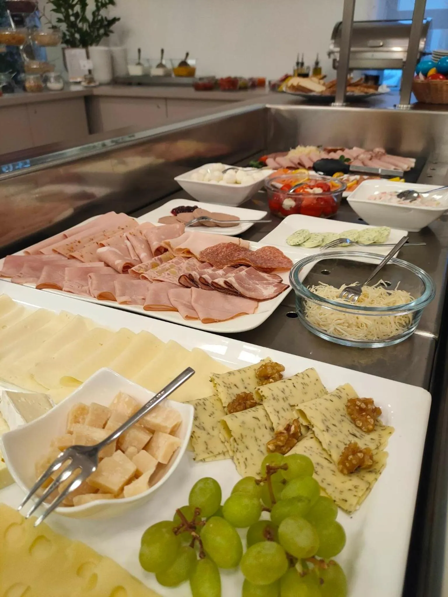 Breakfast in Hotel Garni Colora