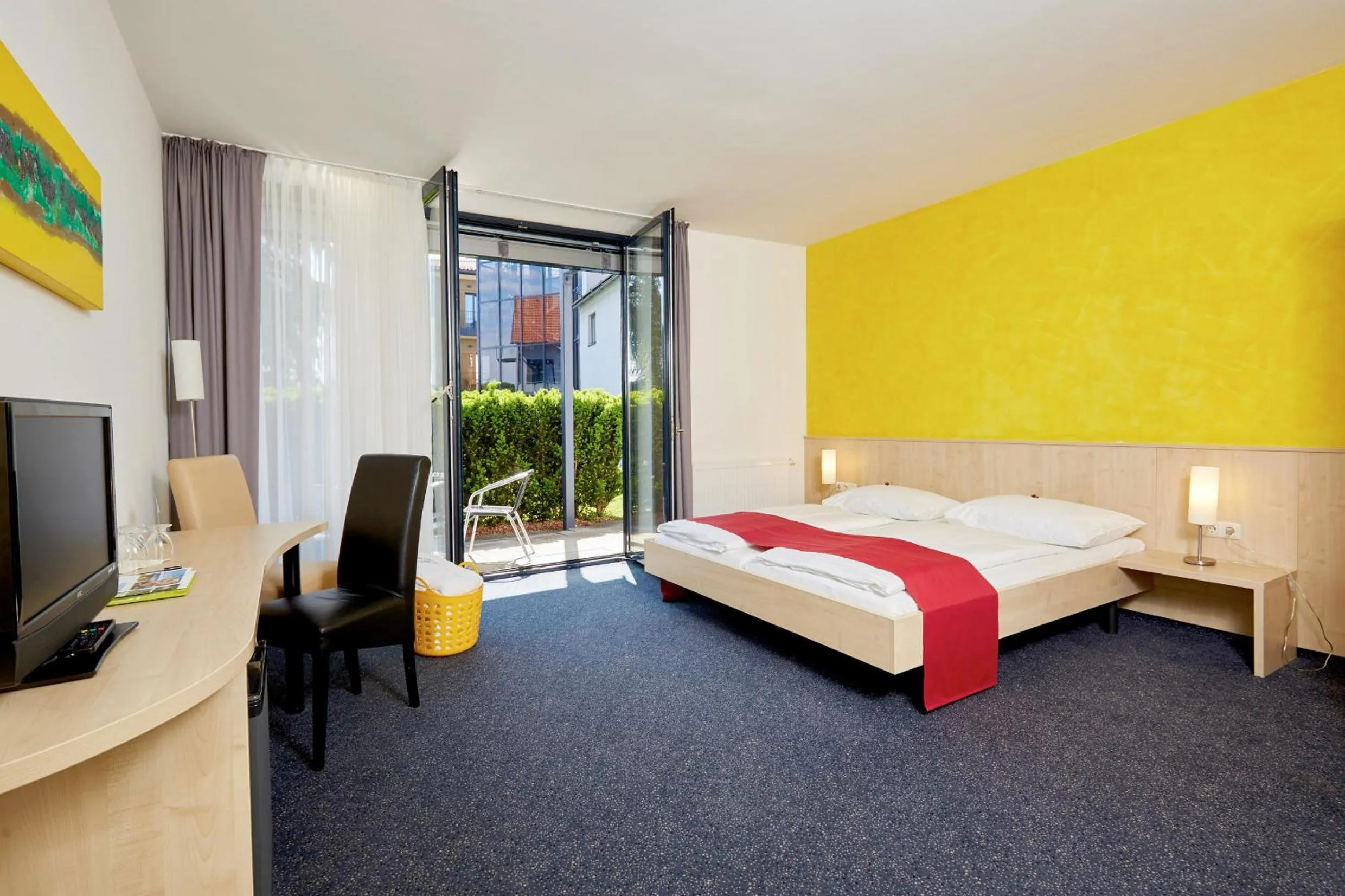 Photo of the whole room, Bed in Hotel Garni Colora