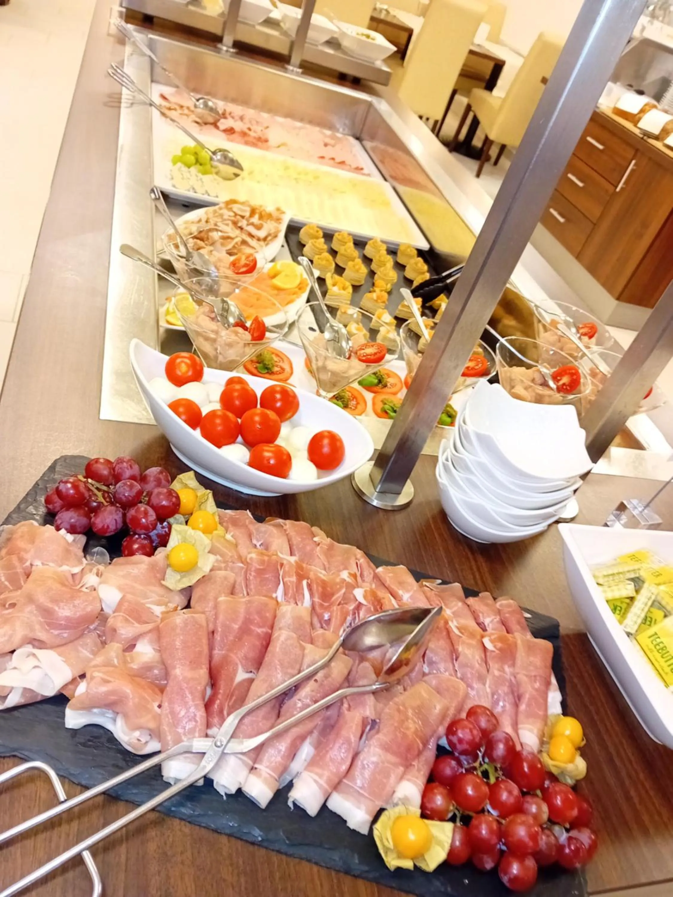 Breakfast in Hotel Garni Colora