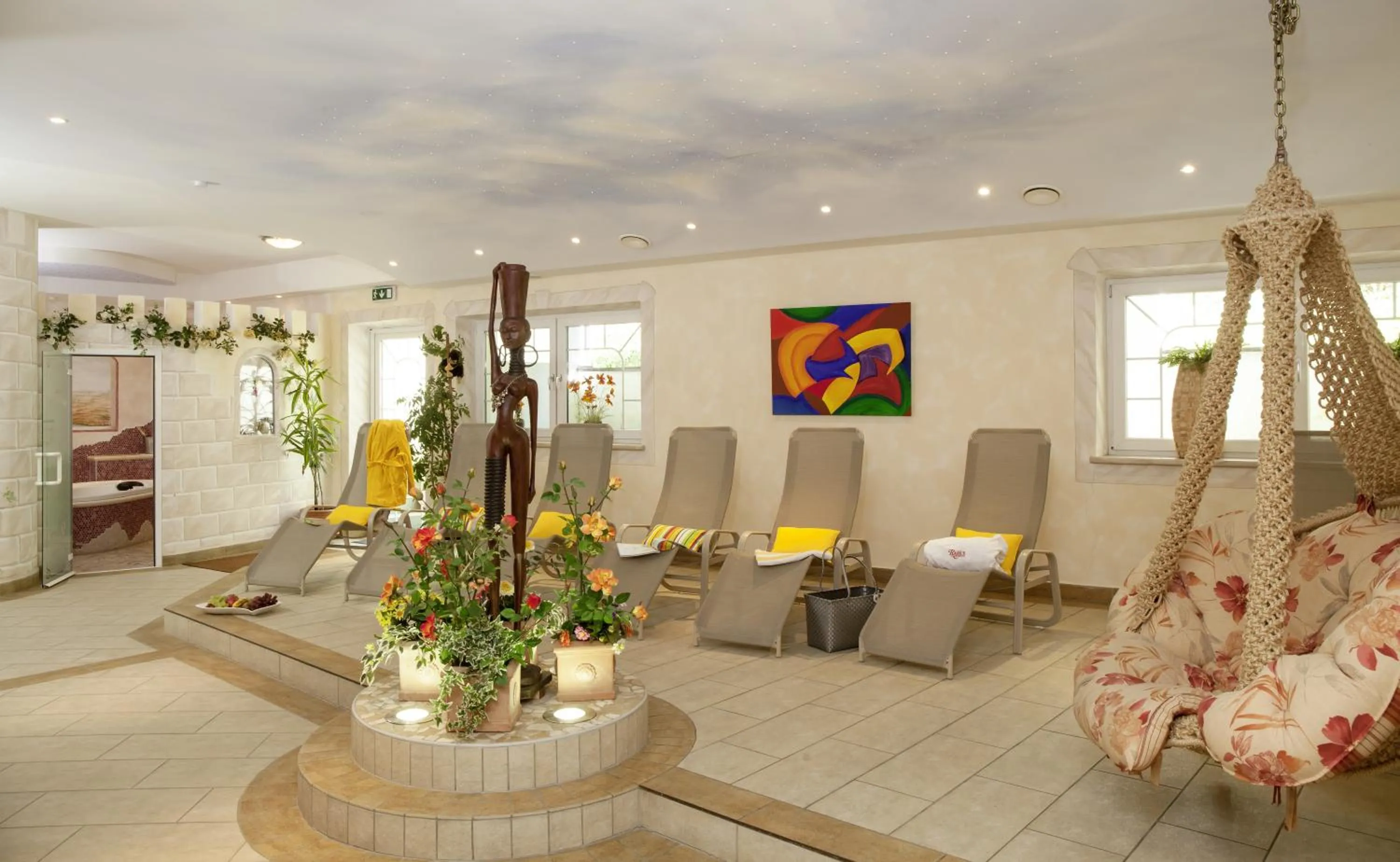 Spa and wellness centre/facilities in Raffl's Hotel