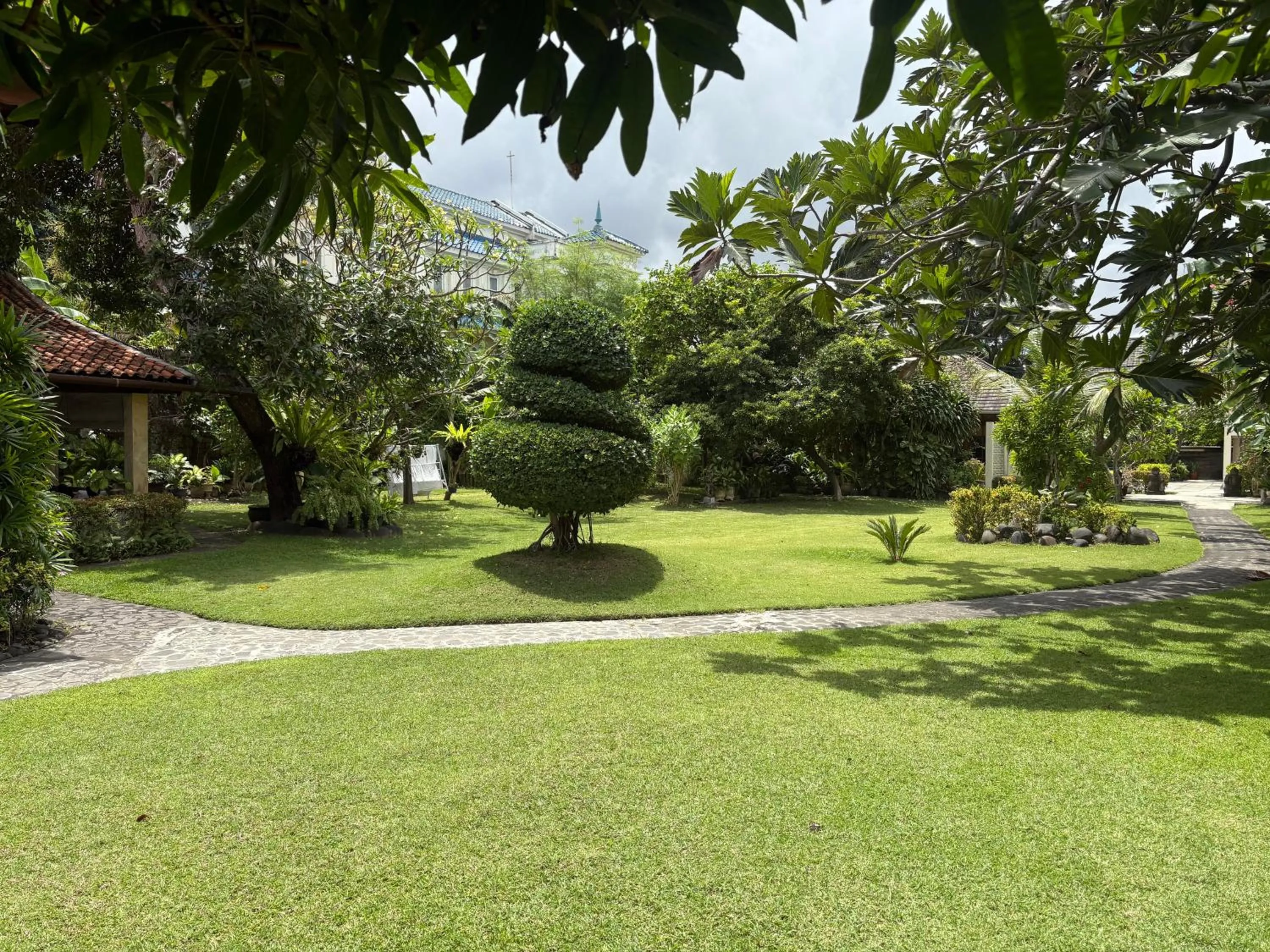 Garden in Raja Gardens Hotel