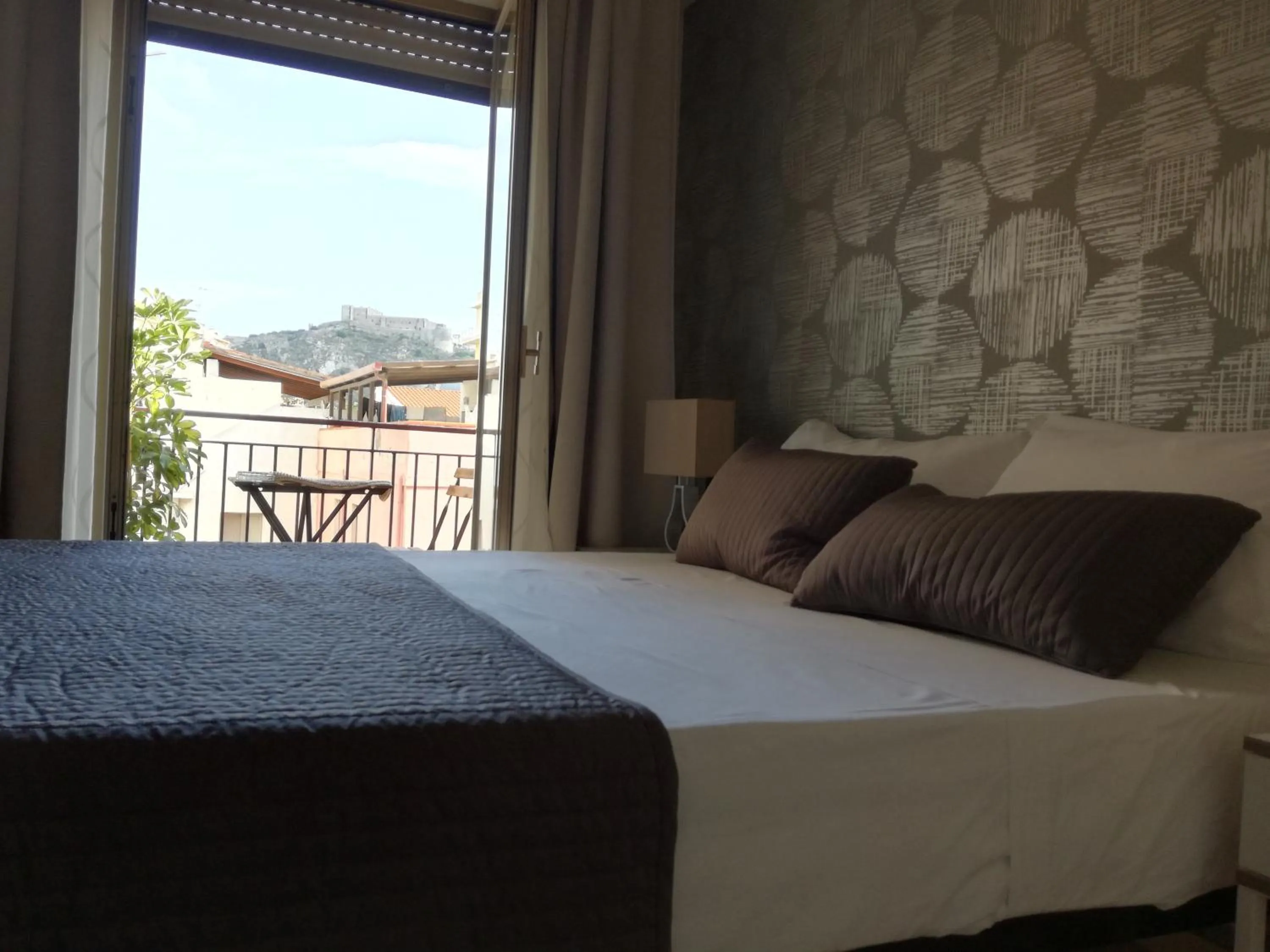 Photo of the whole room, Bed in Blu Mare - Milazzo
