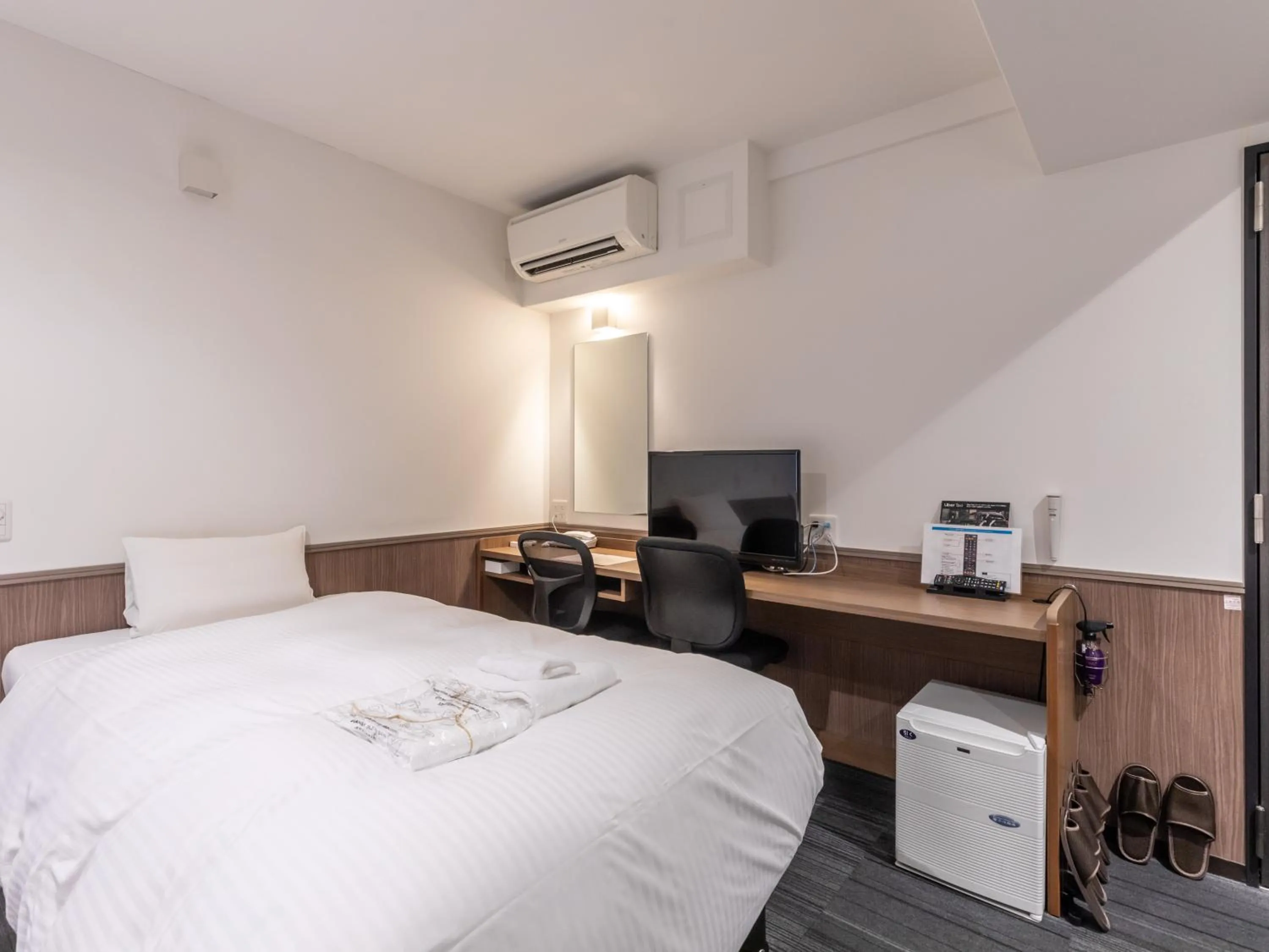 Bed in Hotel Excellence Enmachi Ekimae