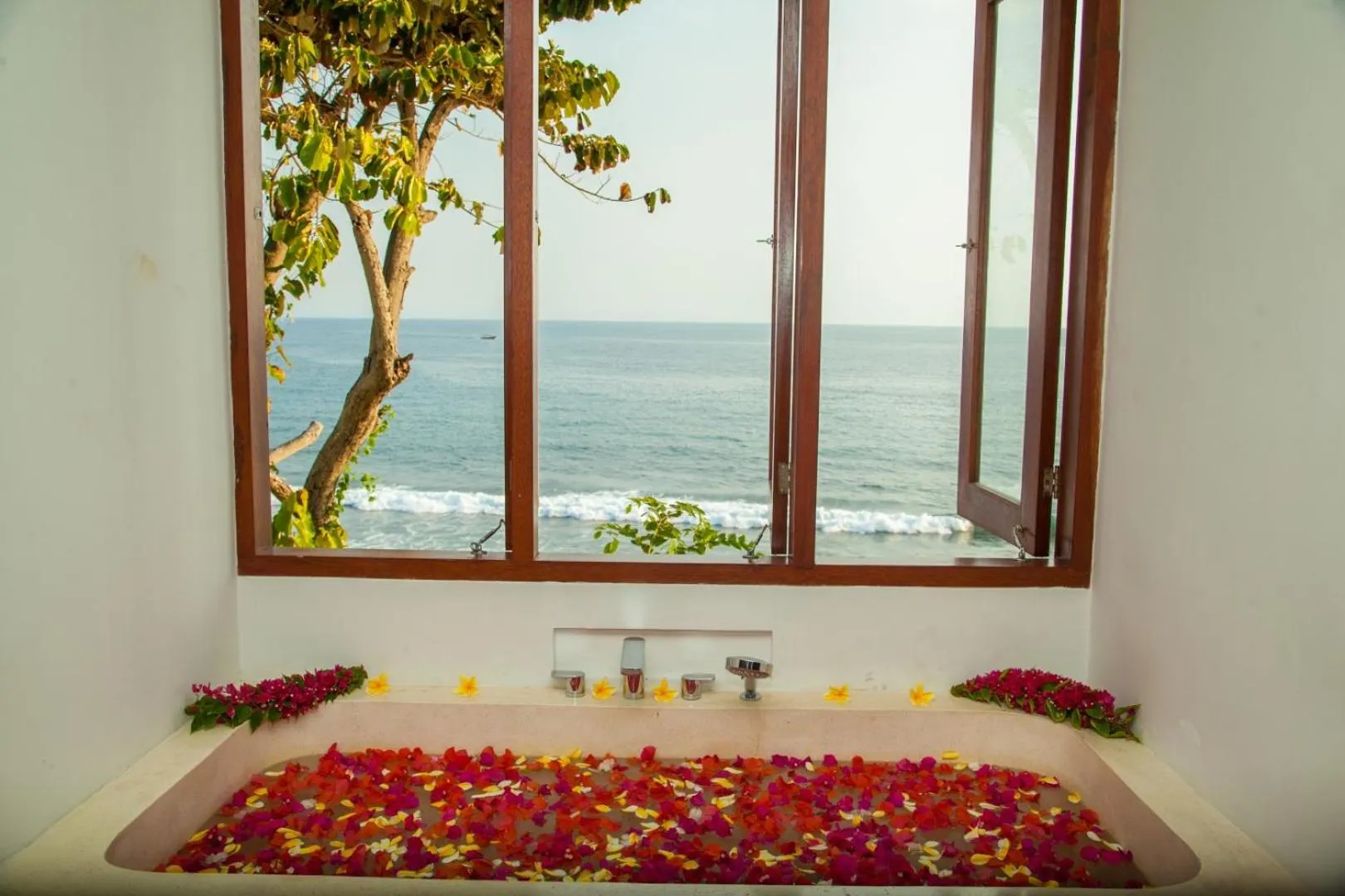 Spa and wellness centre/facilities in Rajavilla Lombok Resort - Seaside Serenity