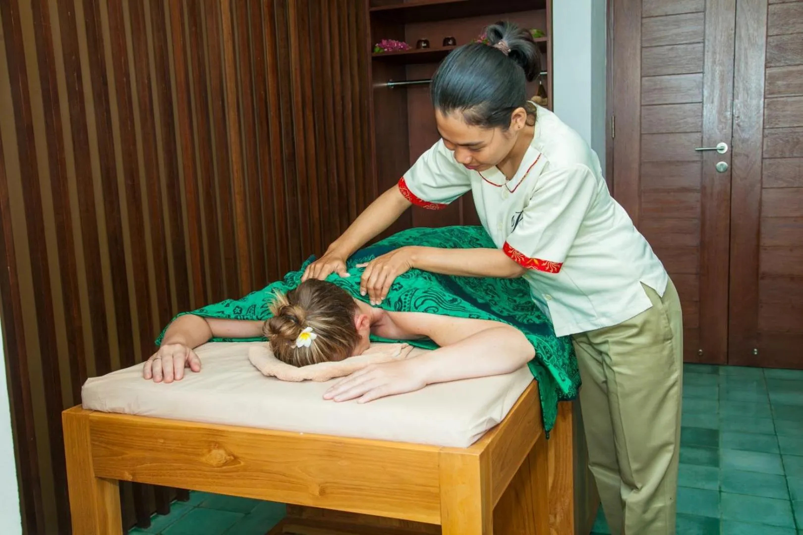 Spa and wellness centre/facilities in Rajavilla Lombok Resort - Seaside Serenity