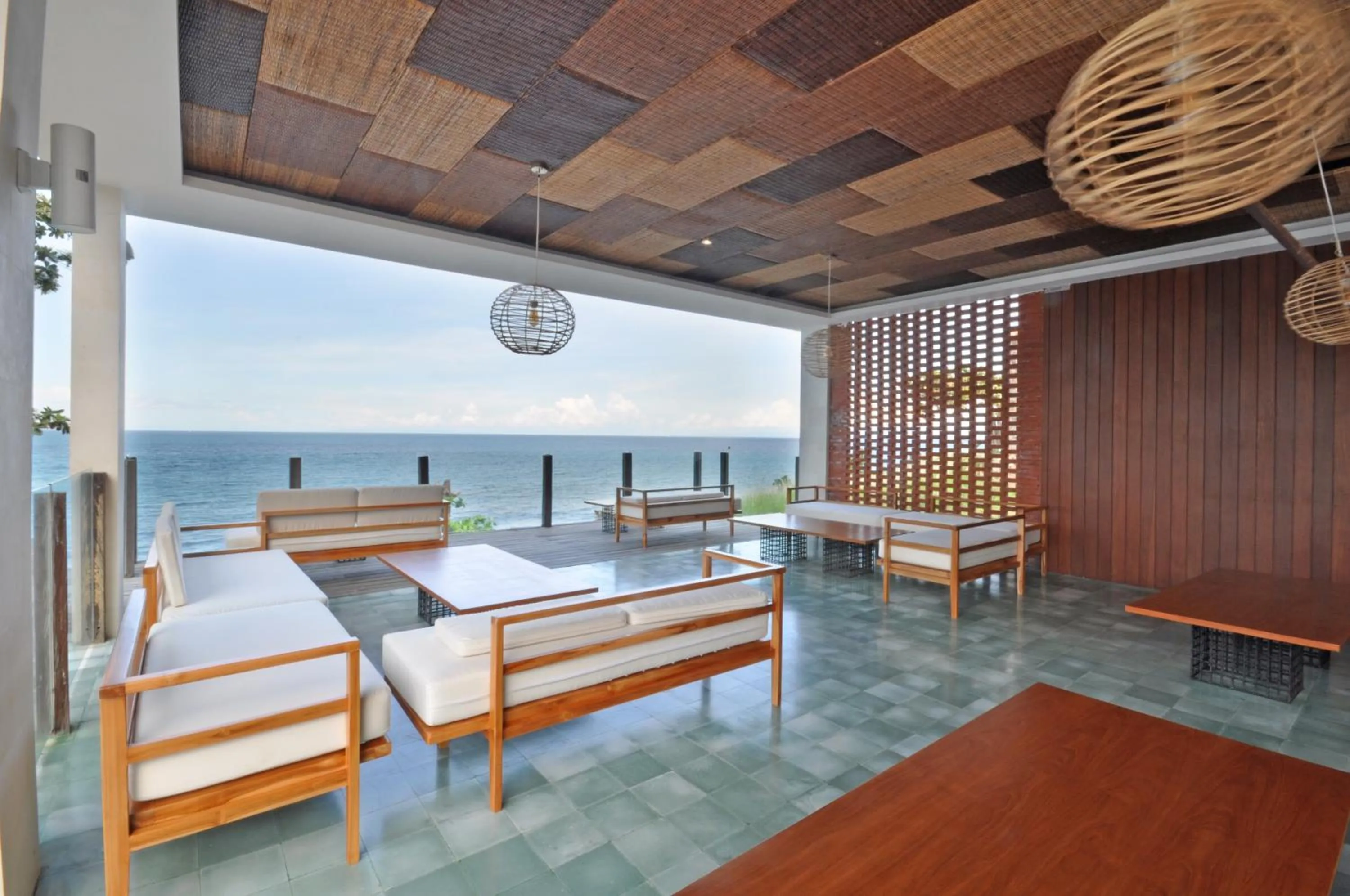 Lounge or bar in Rajavilla Lombok Resort - Seaside Serenity