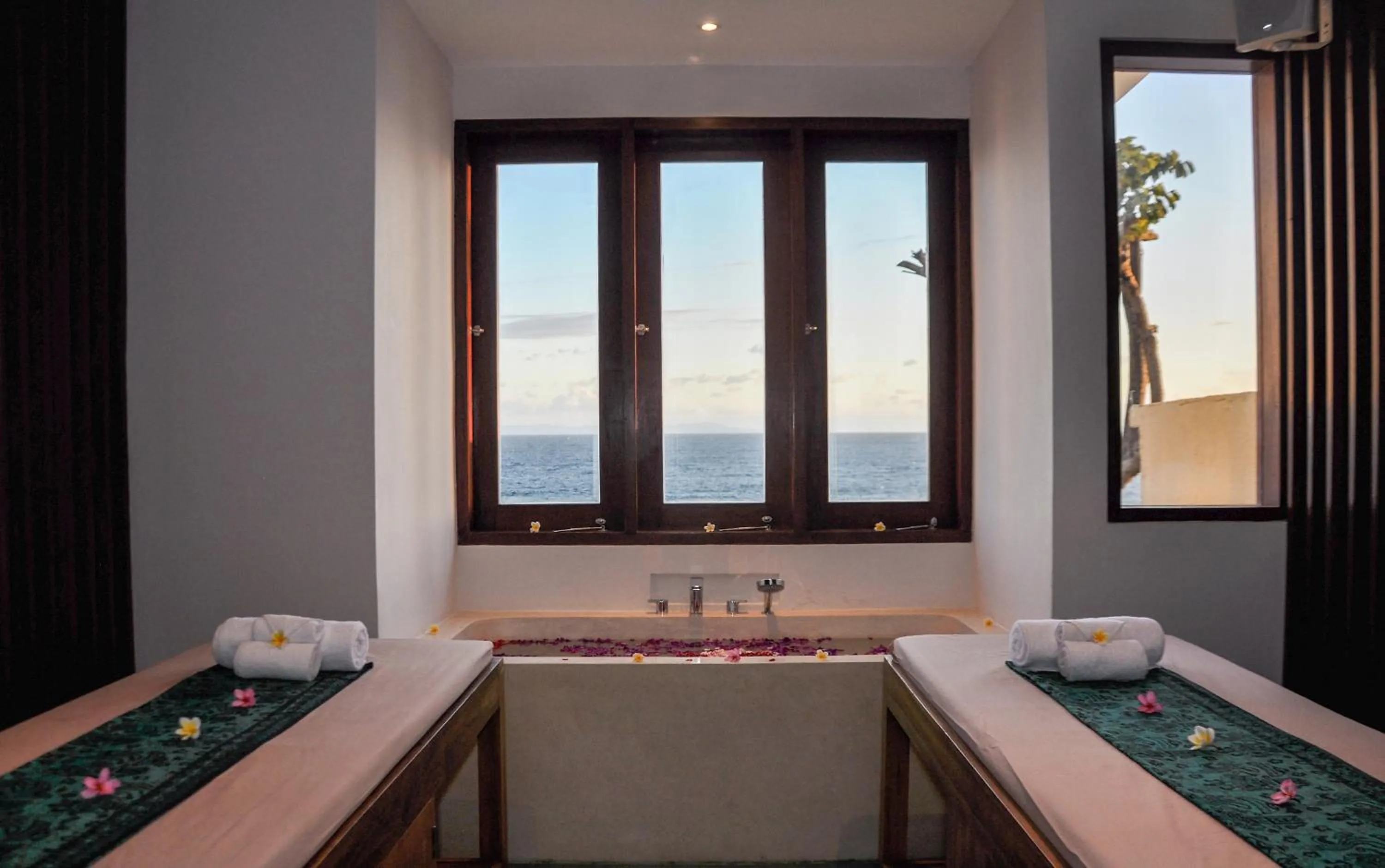 Spa and wellness centre/facilities in Rajavilla Lombok Resort - Seaside Serenity