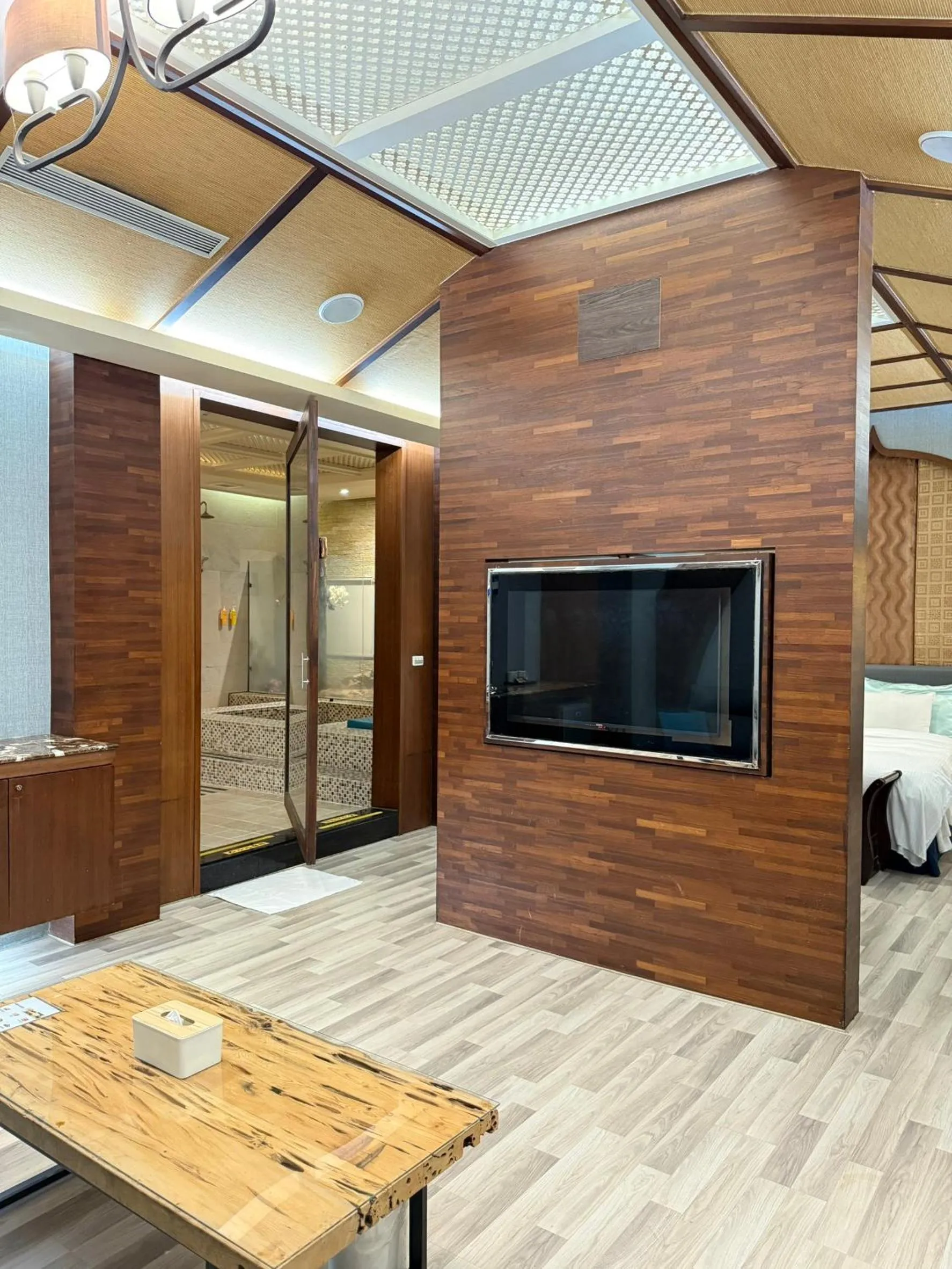 Living room, Bed in Her Home Spa Motel Douliu