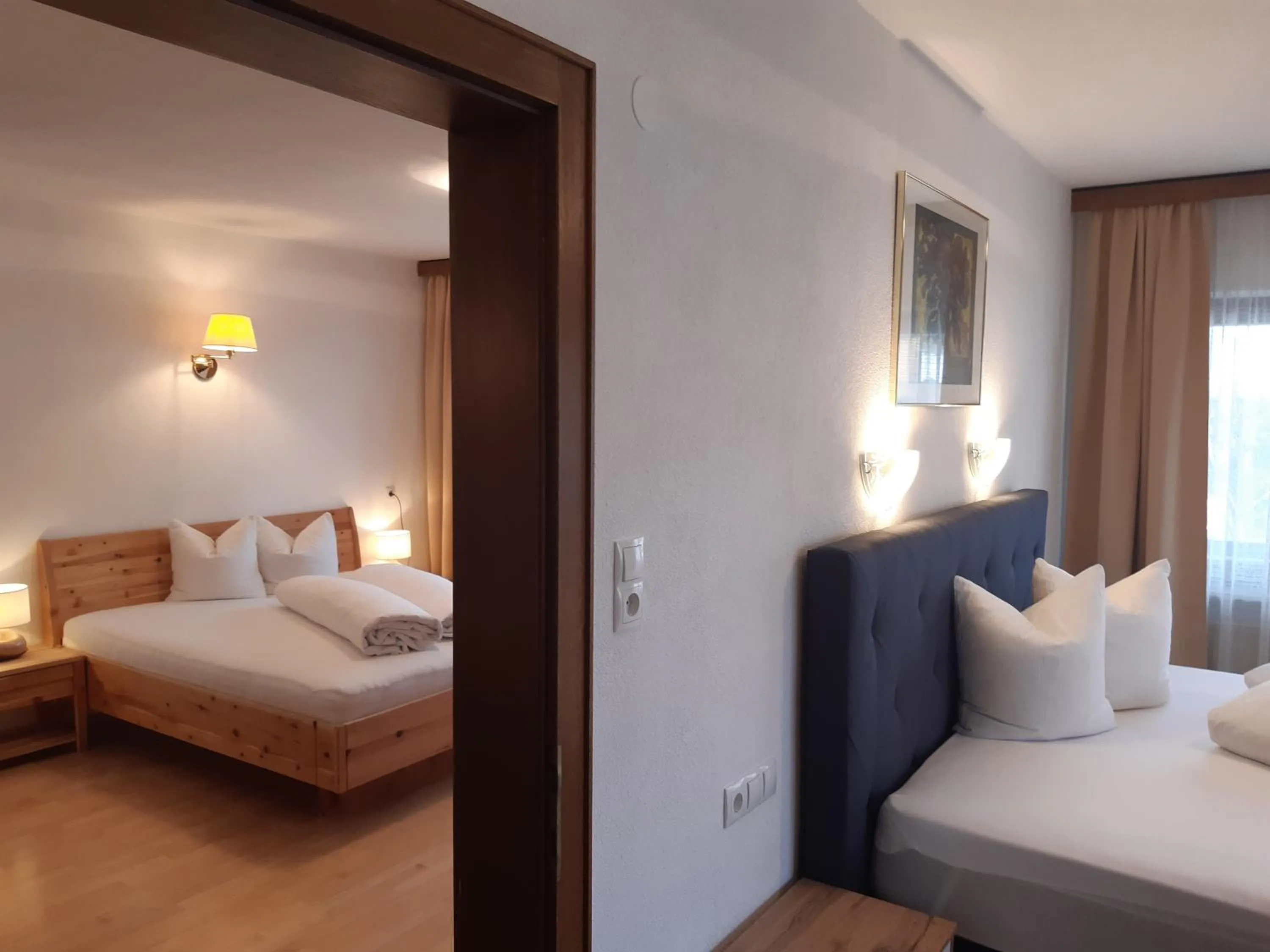 Bedroom, Bed in Landhaus Klausnerhof Hotel Garni