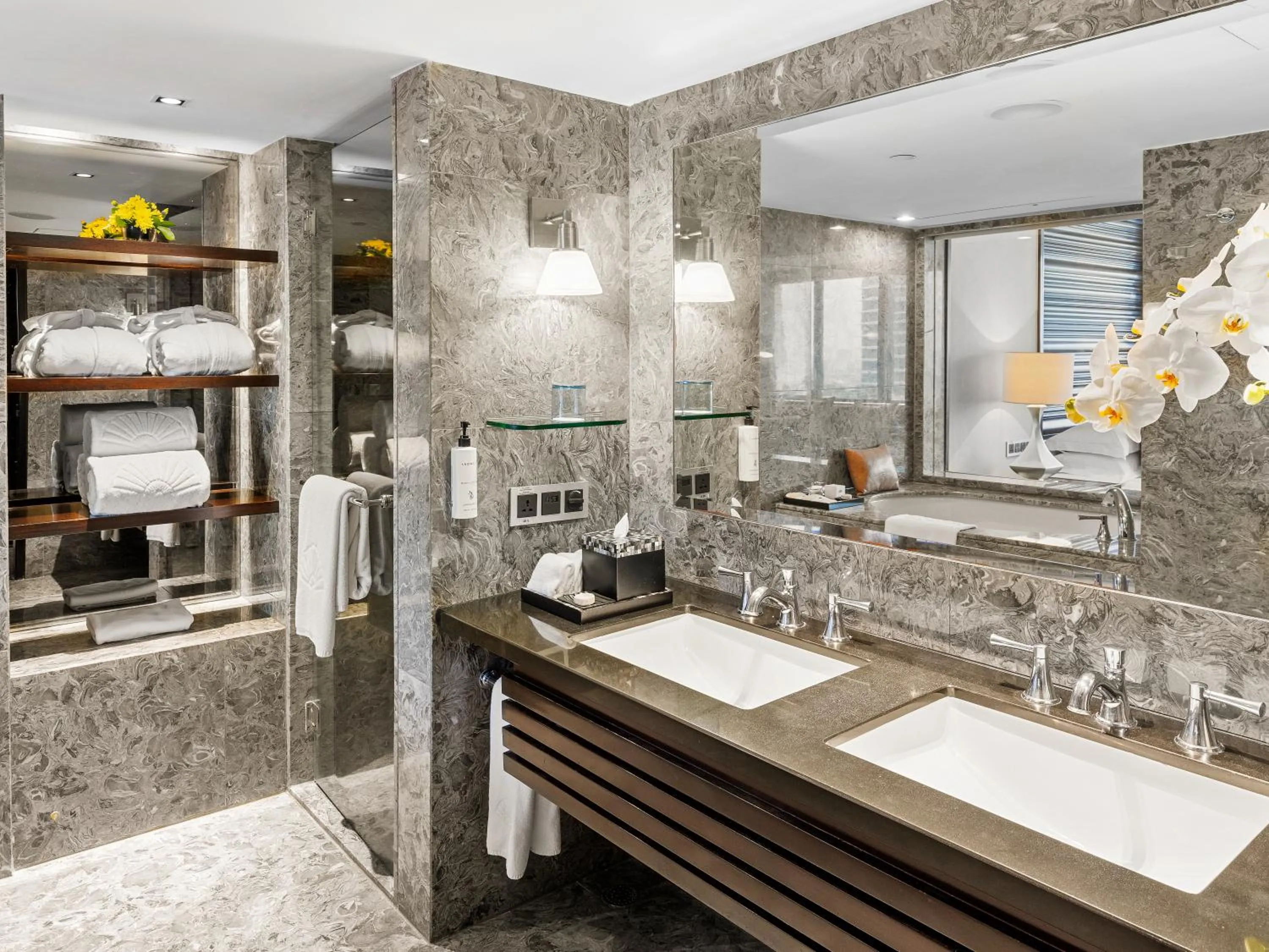 Bathroom in Mandarin Oriental, Jakarta