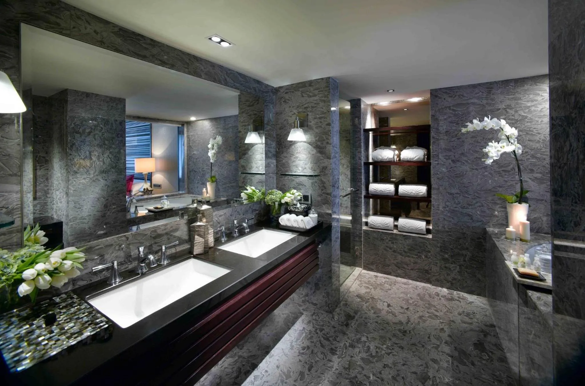 Bathroom in Mandarin Oriental, Jakarta