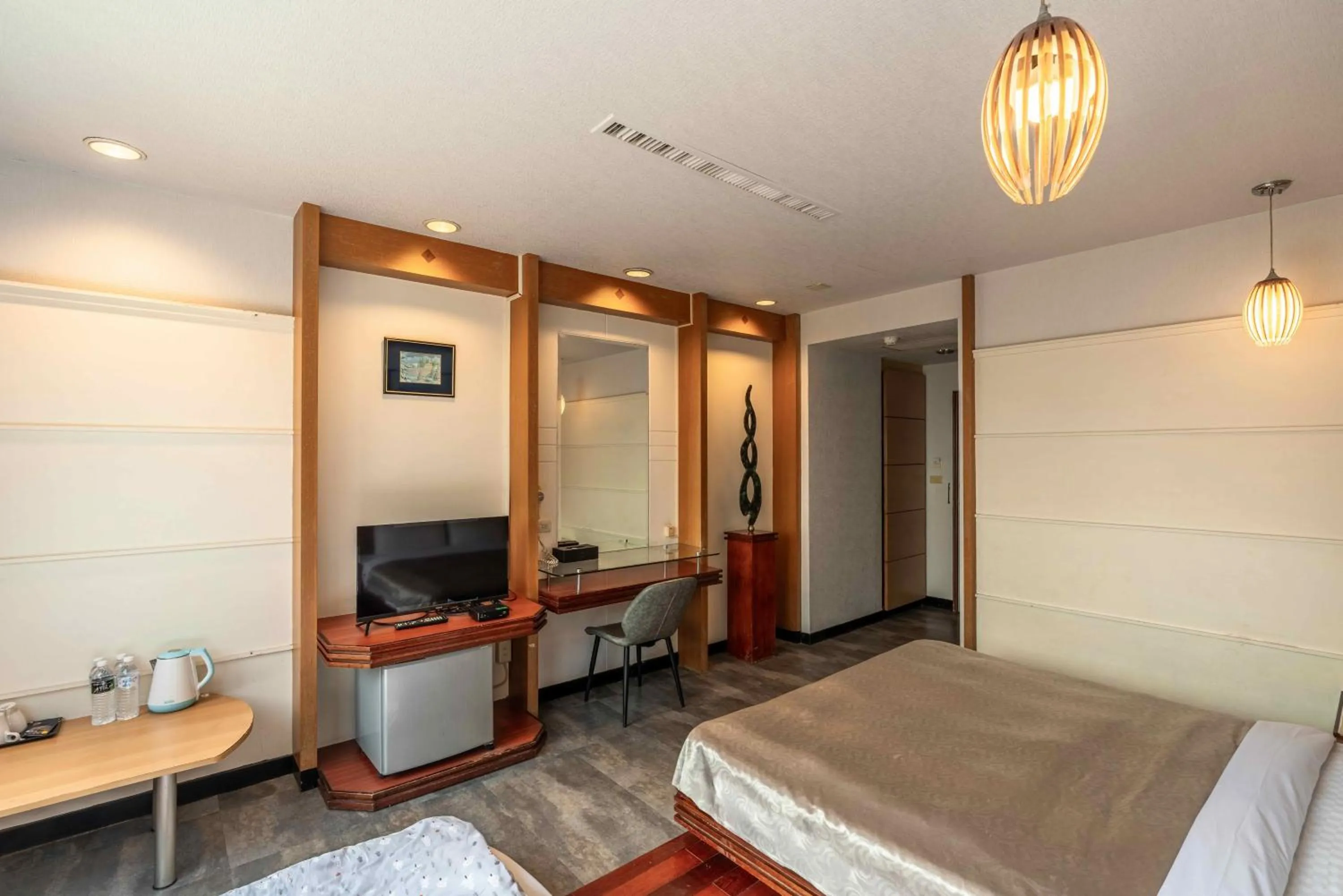 Bedroom, Bed in Hwa Nan Hotel