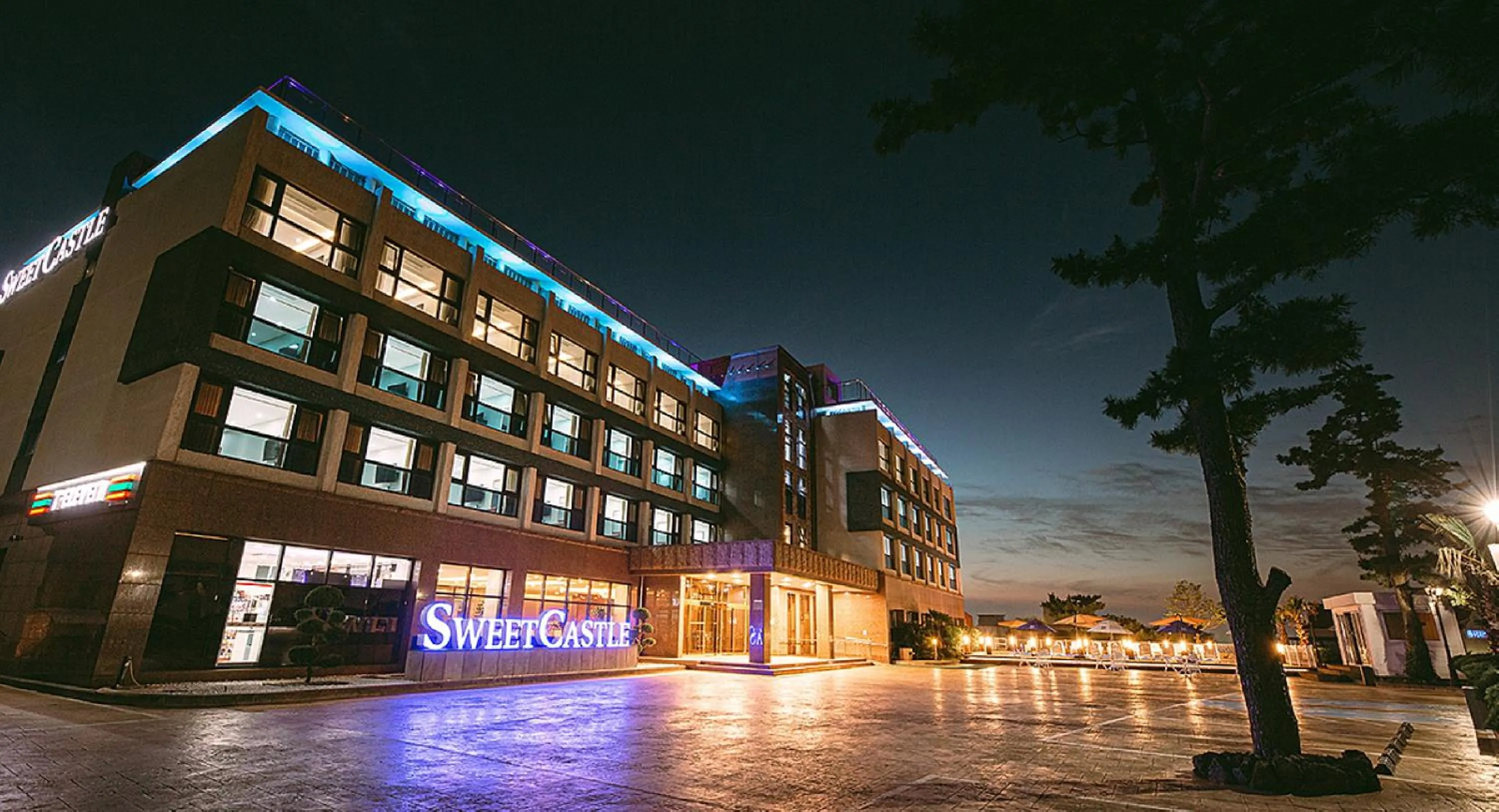 Property Building in HOTEL SWEETCASTLE