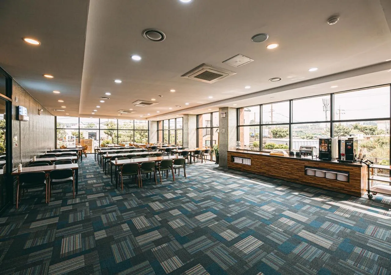 Restaurant/Places to Eat in HOTEL SWEETCASTLE