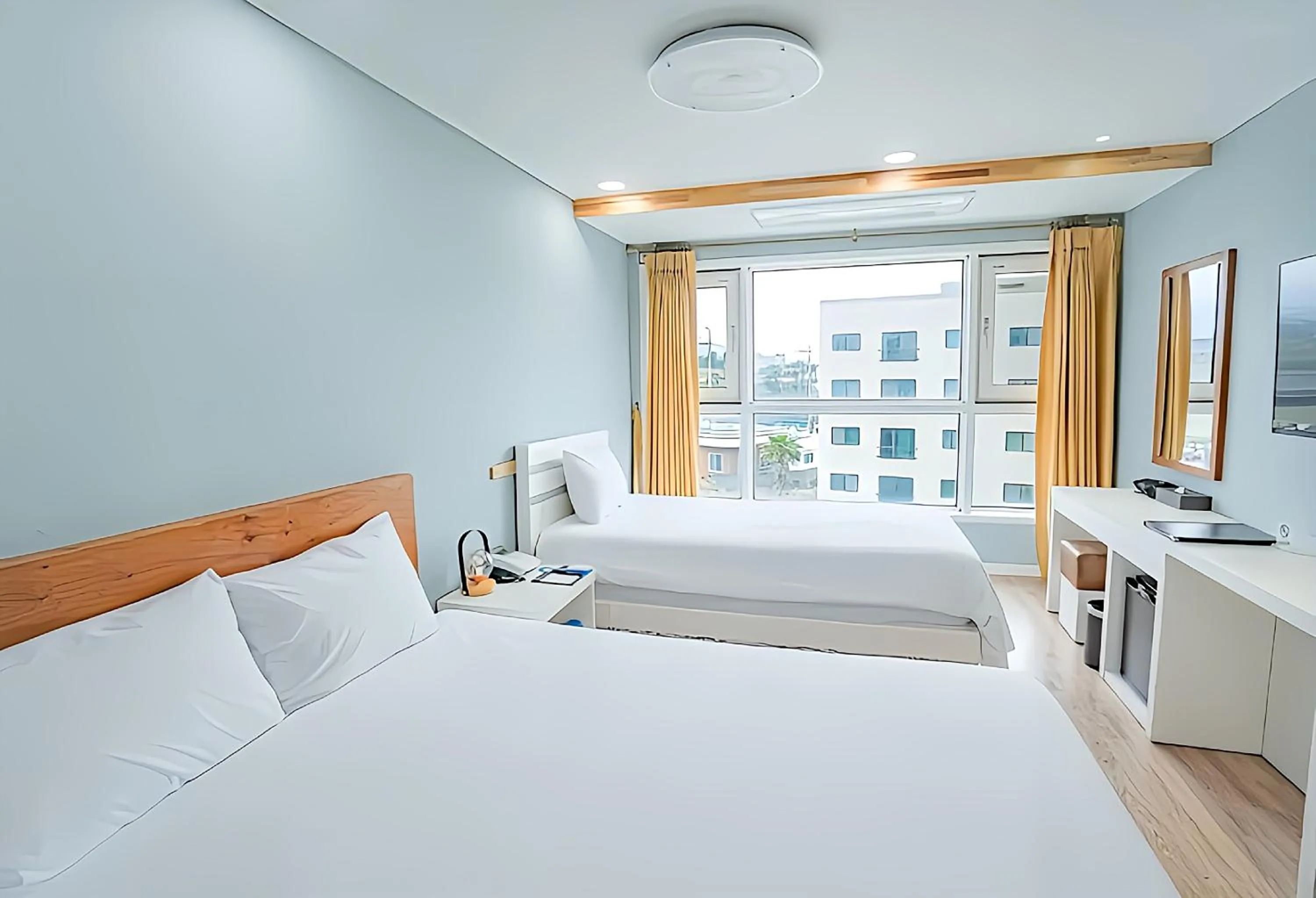 Photo of the whole room, Bed in HOTEL SWEETCASTLE