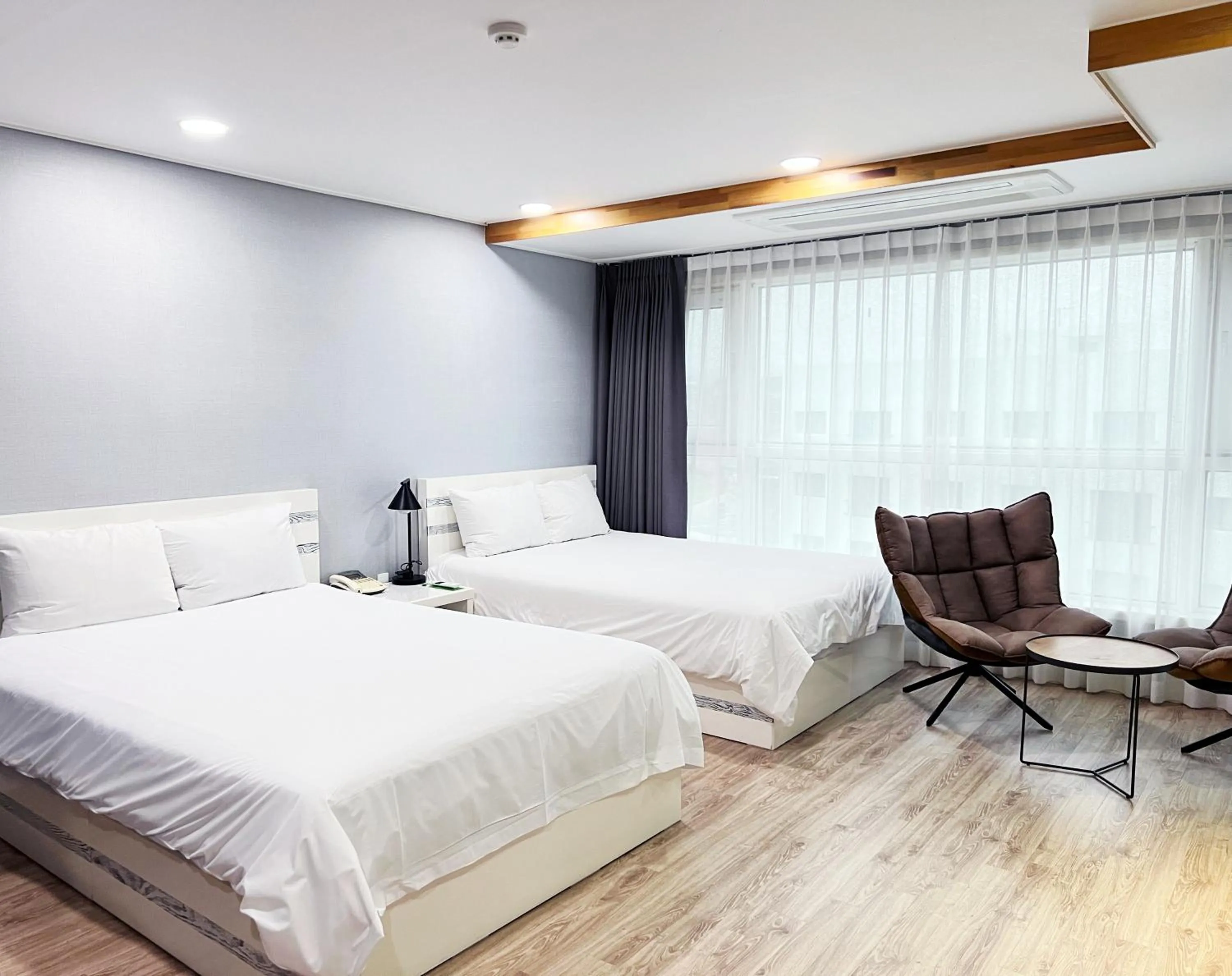 Photo of the whole room, Bed in HOTEL SWEETCASTLE