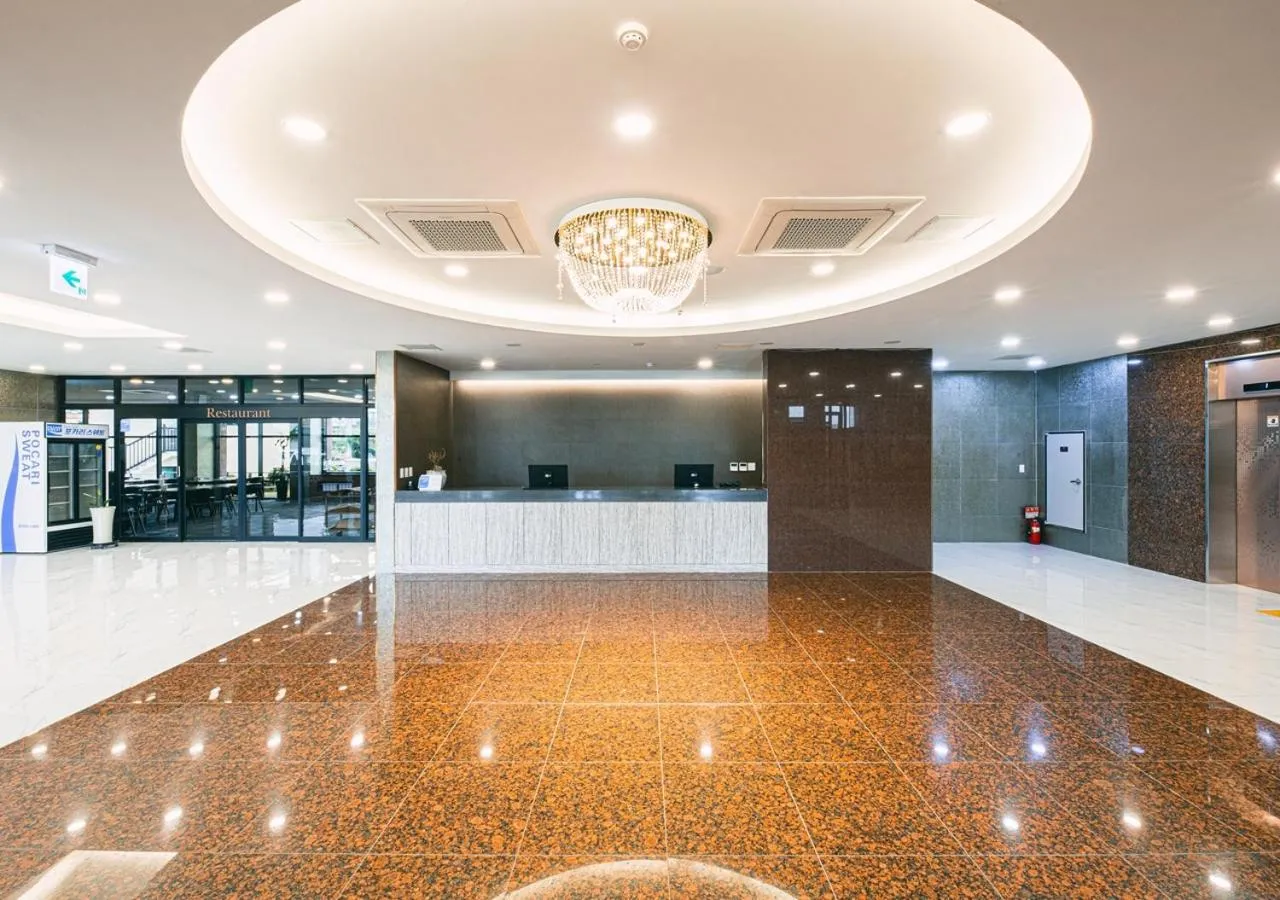 Lobby or reception in HOTEL SWEETCASTLE