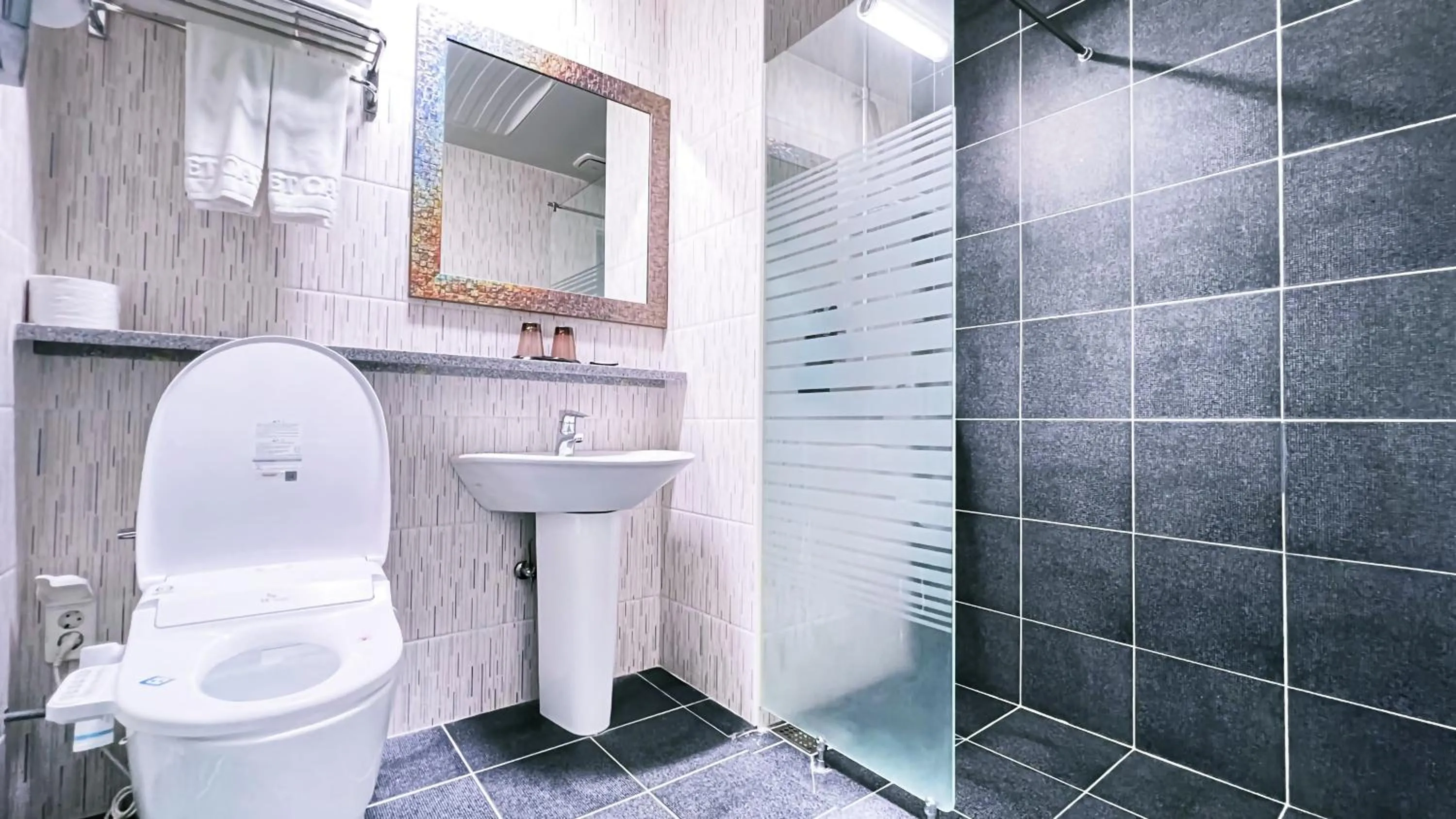 Bathroom in HOTEL SWEETCASTLE