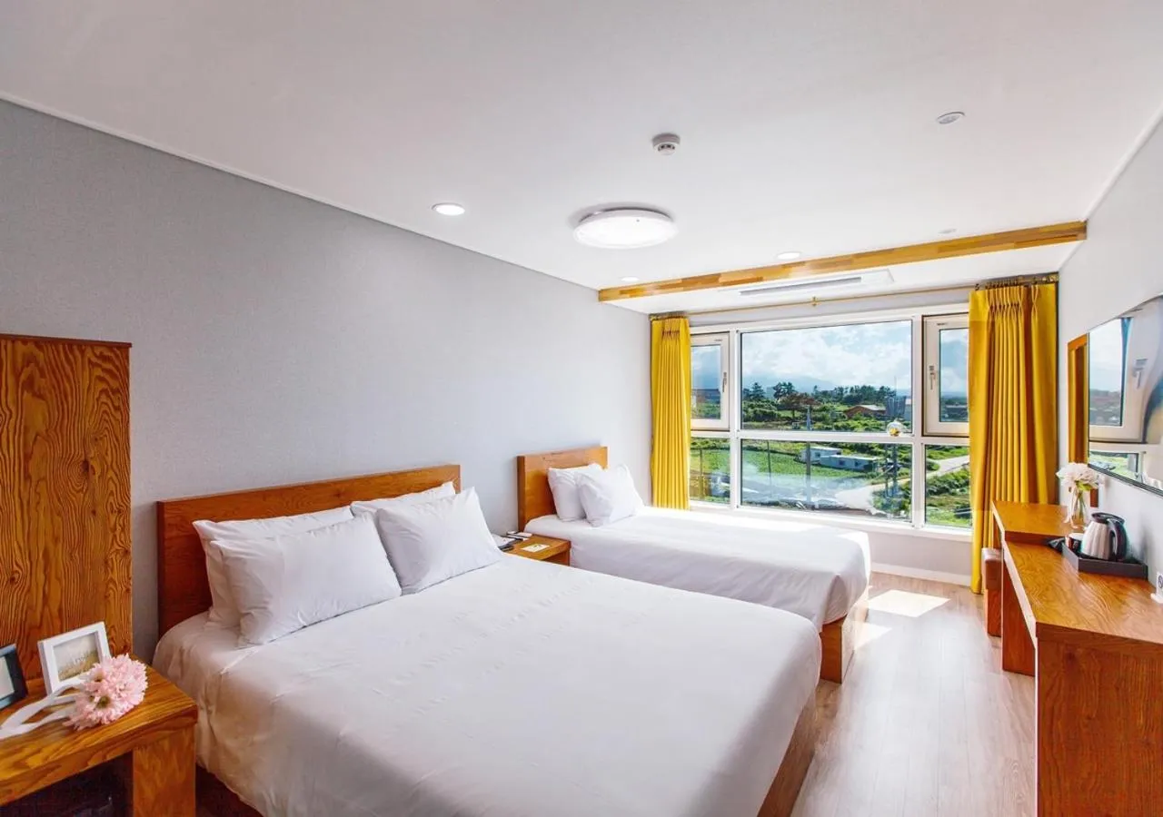 Photo of the whole room, Bed in HOTEL SWEETCASTLE