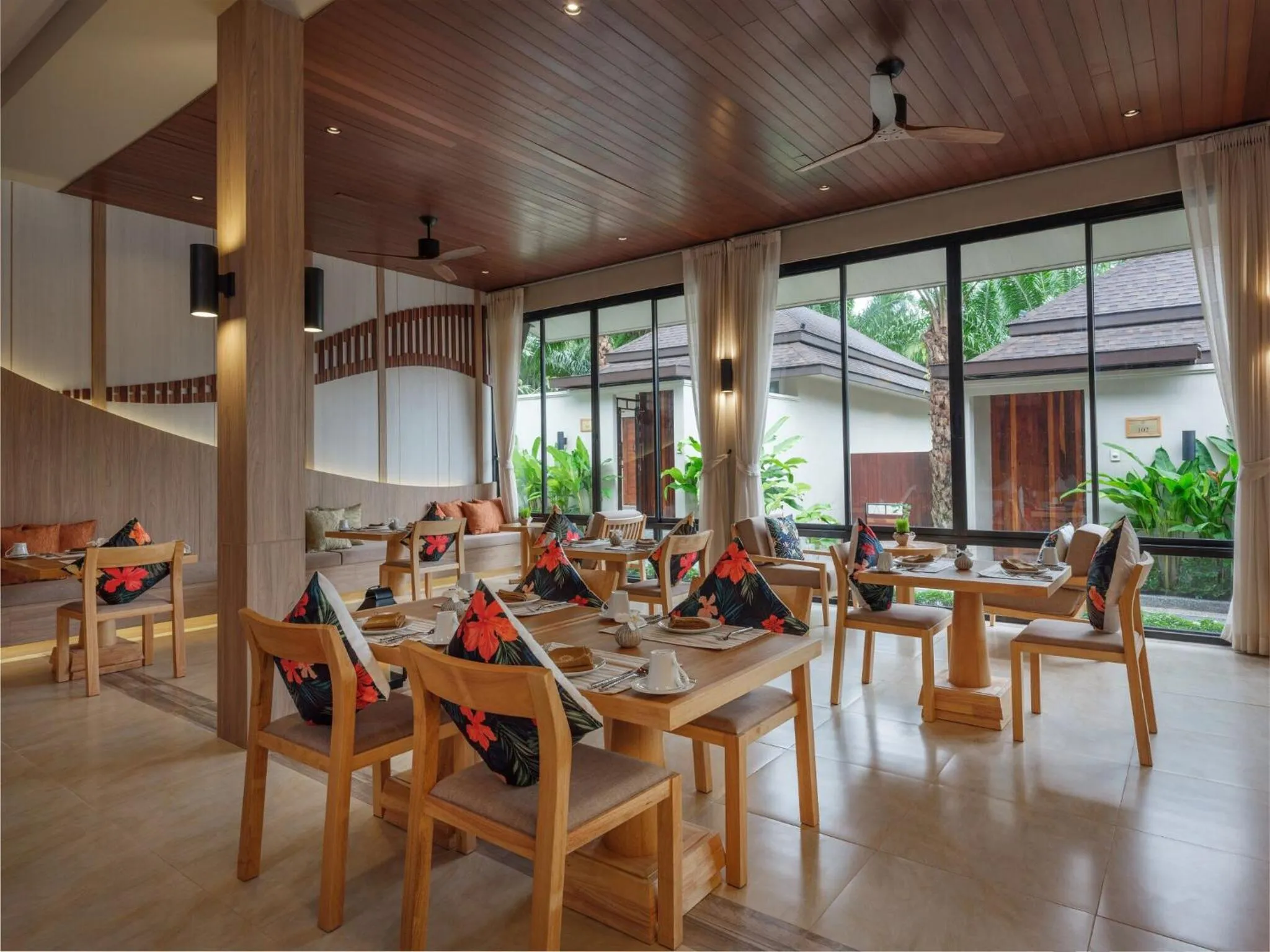 Restaurant/places to eat in De Malee Pool Villas - SHA Extra Plus