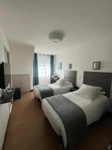 Bed in The Originals Boutique, Hôtel de La Baie de Morlaix