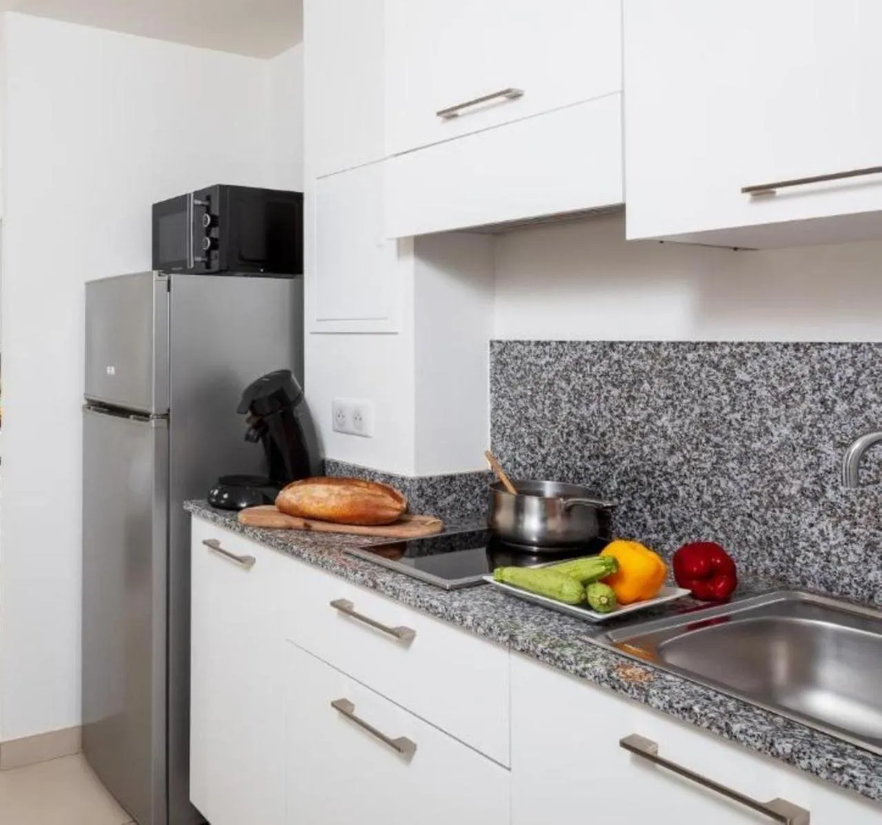 Kitchen or kitchenette in Résidence Marina Bianca