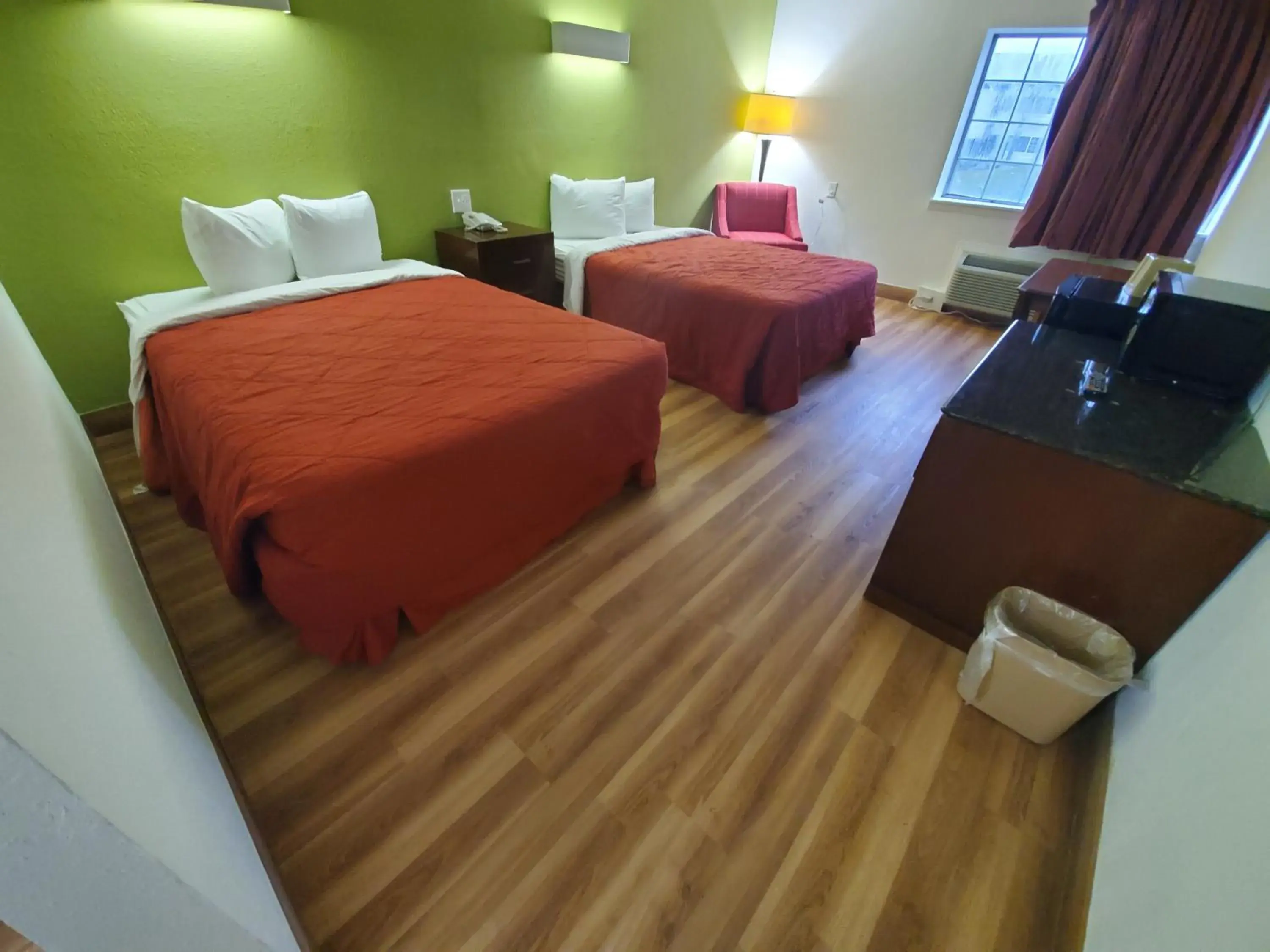 Queen Room with Two Queen Beds-Non-Smoking in Royal Inn Hotel Queen Room with Two Queen Beds-Non-Smoking in Royal Inn Hotel