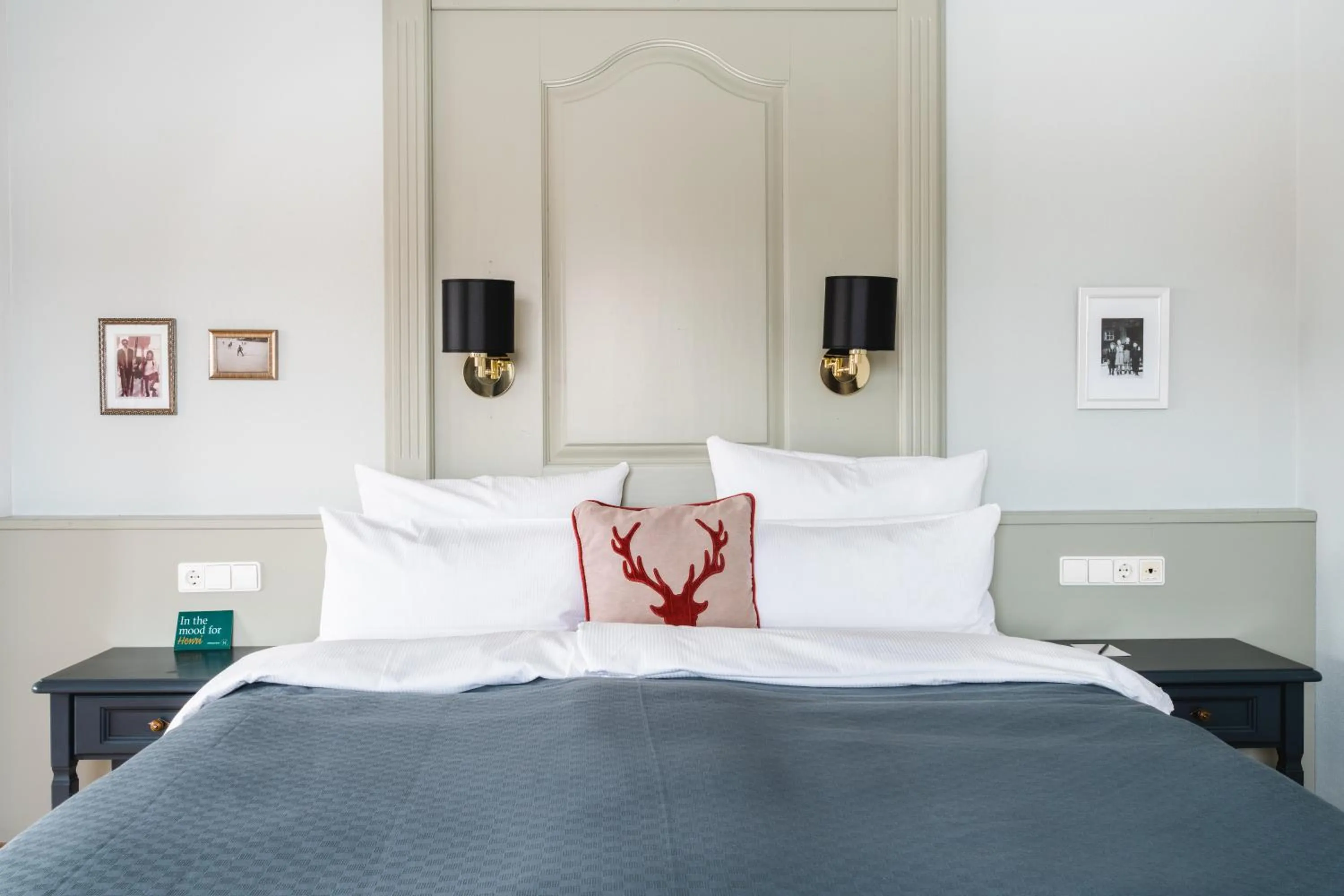 Bed in HENRI Country House Seefeld