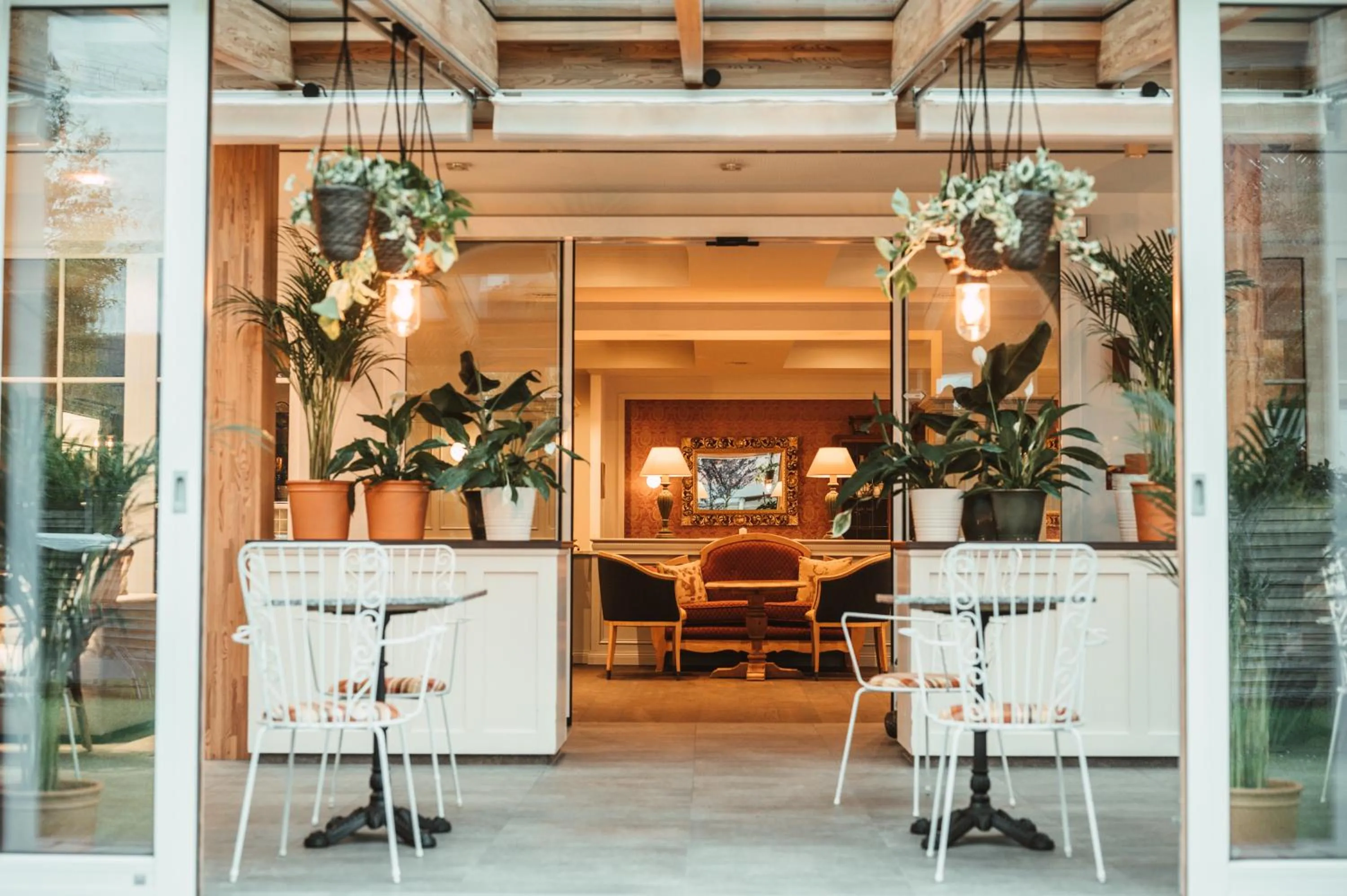 Lounge or bar in HENRI Country House Seefeld