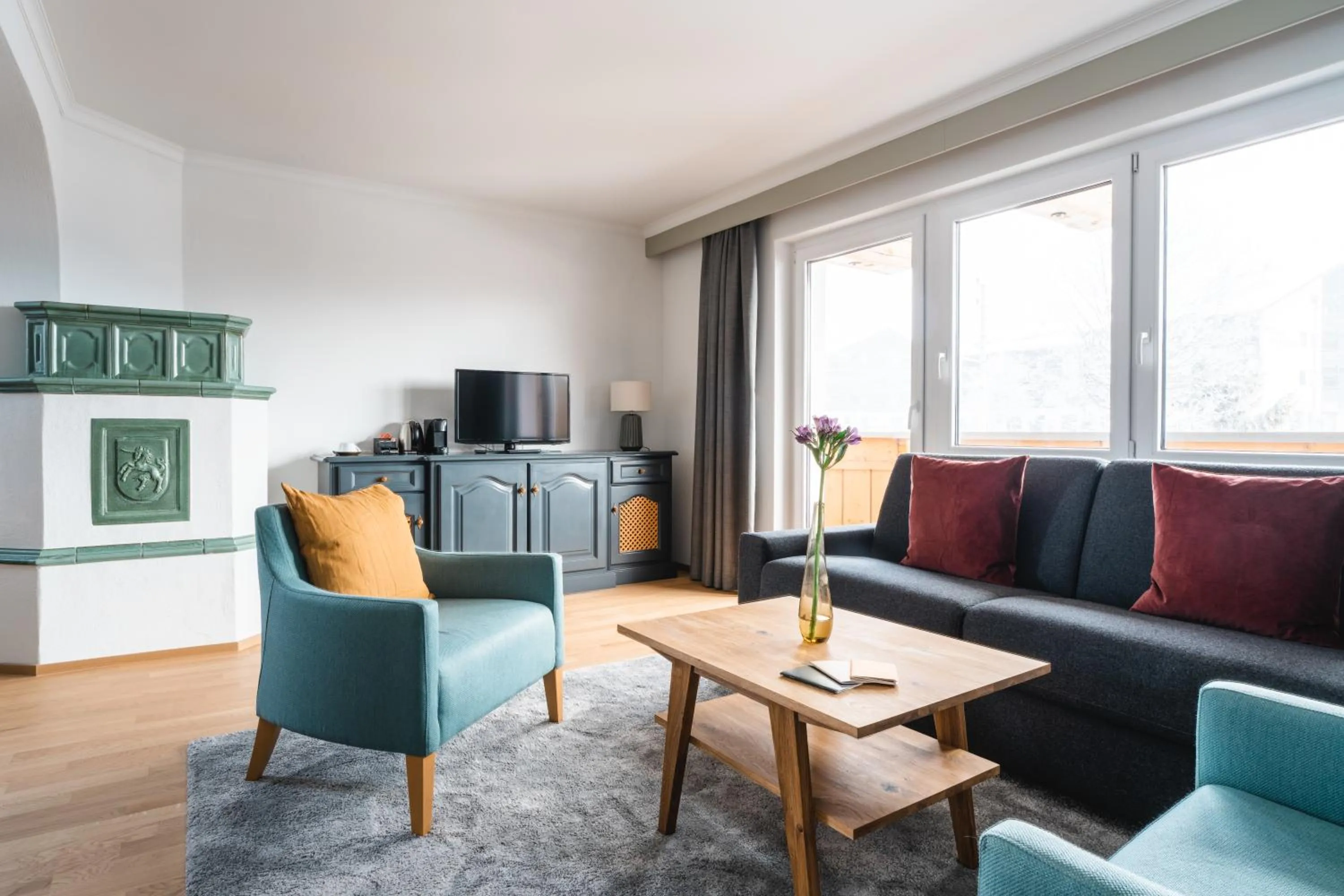 Photo of the whole room in HENRI Country House Seefeld