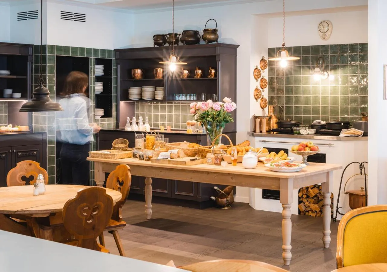 Buffet breakfast in HENRI Country House Seefeld