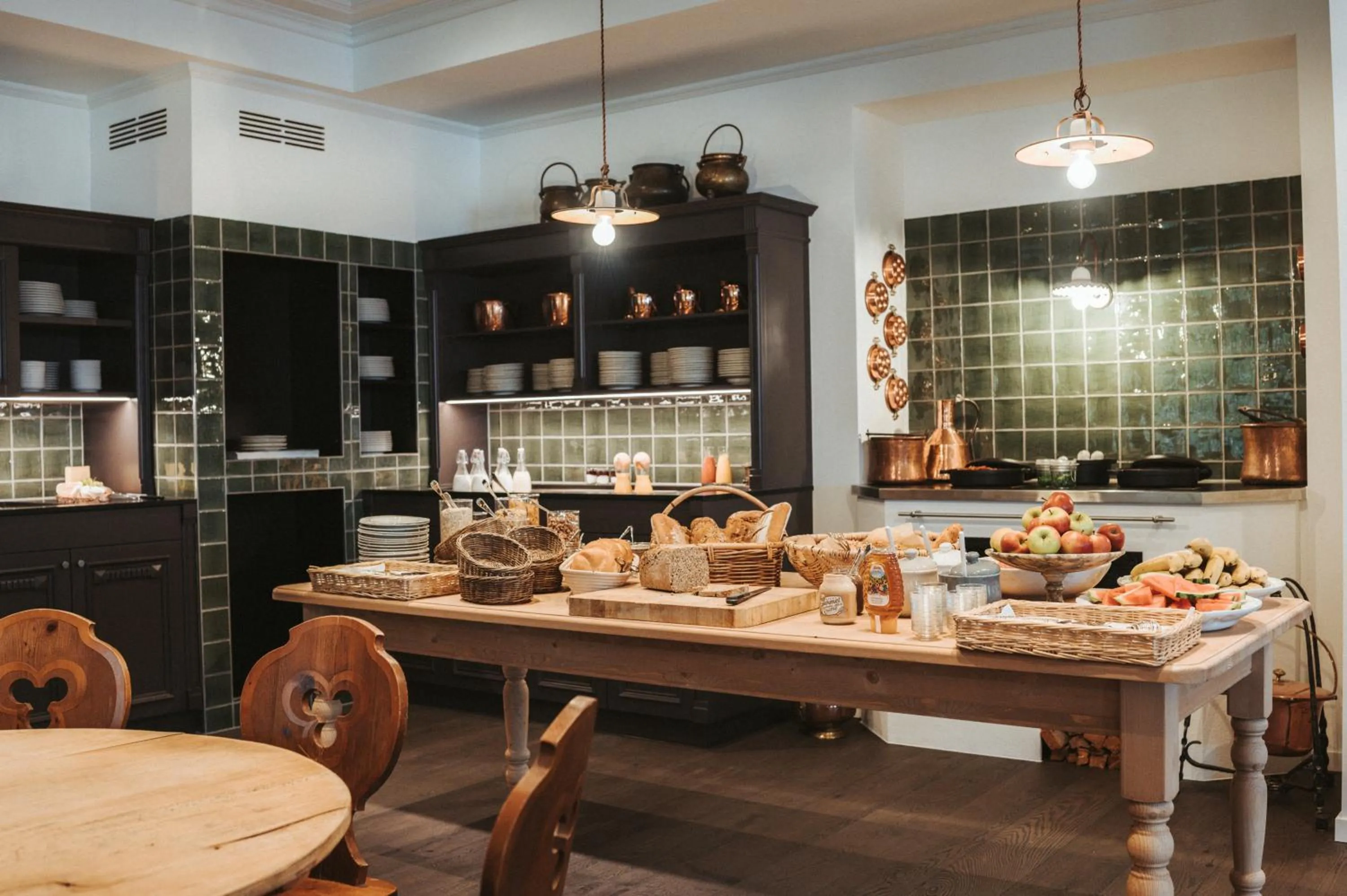 Buffet breakfast in HENRI Country House Seefeld