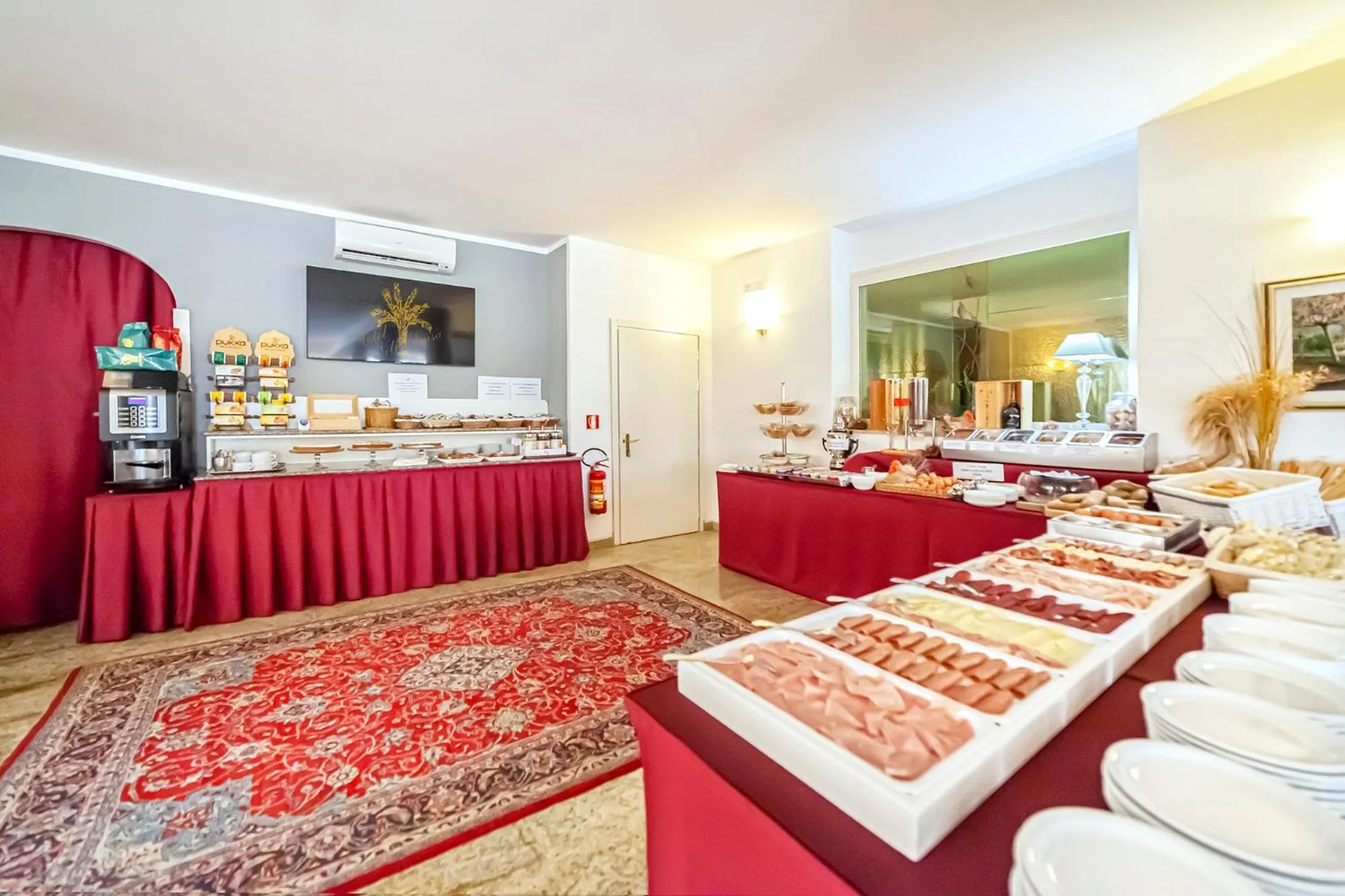Buffet breakfast in Hotel Villa Luisa