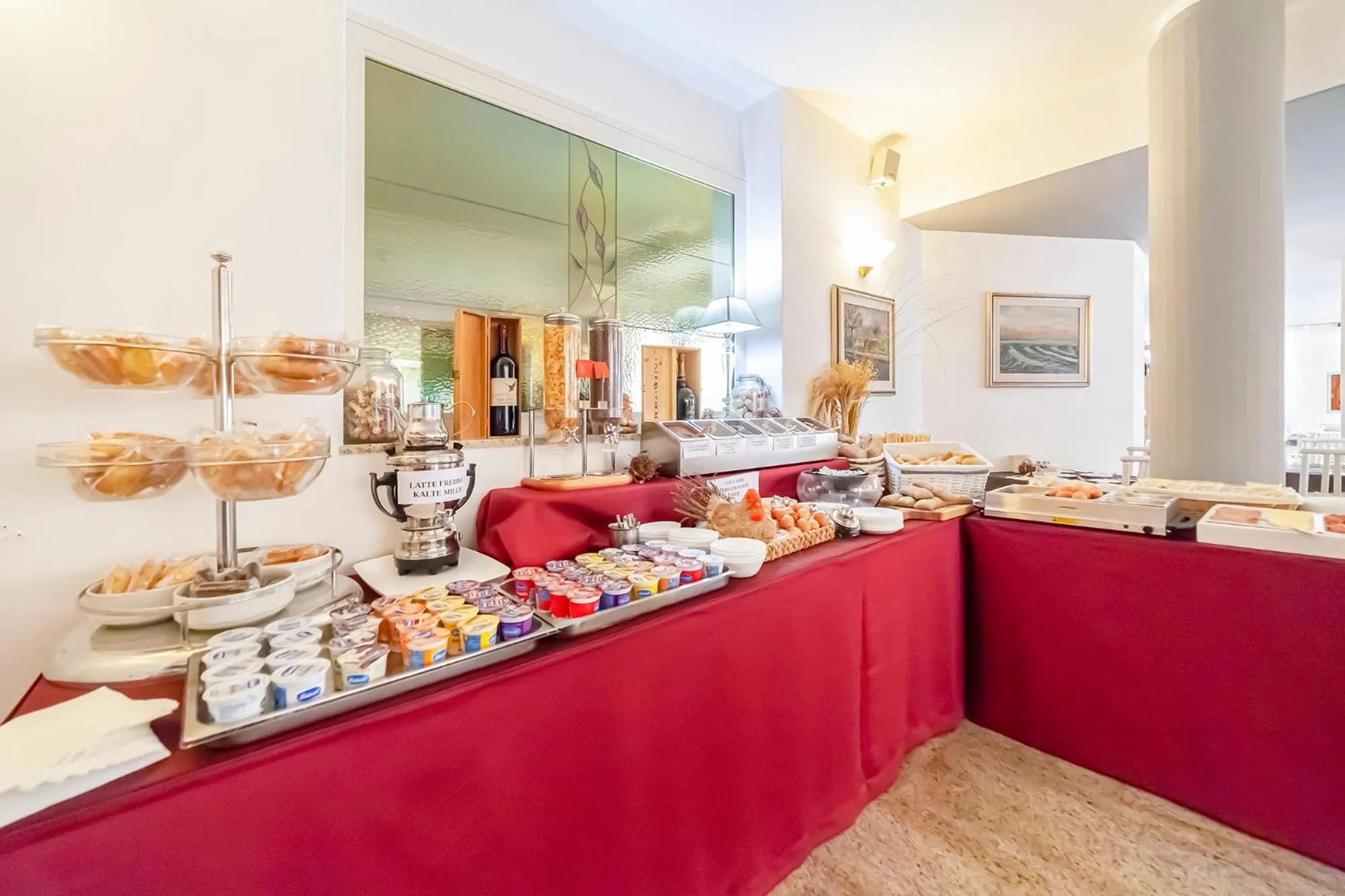 Buffet breakfast in Hotel Villa Luisa
