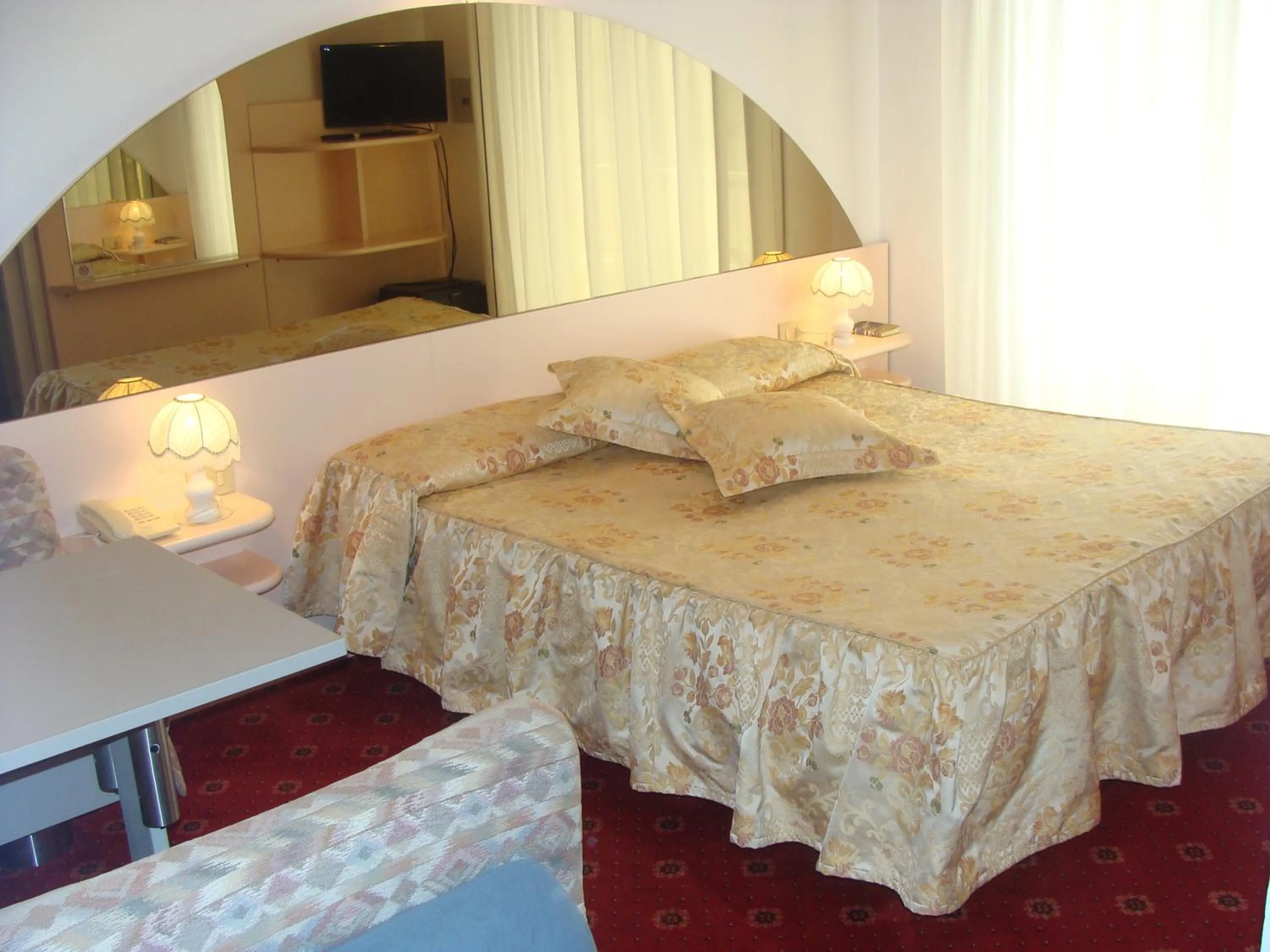 Bedroom, Bed in Hotel Villa Luisa