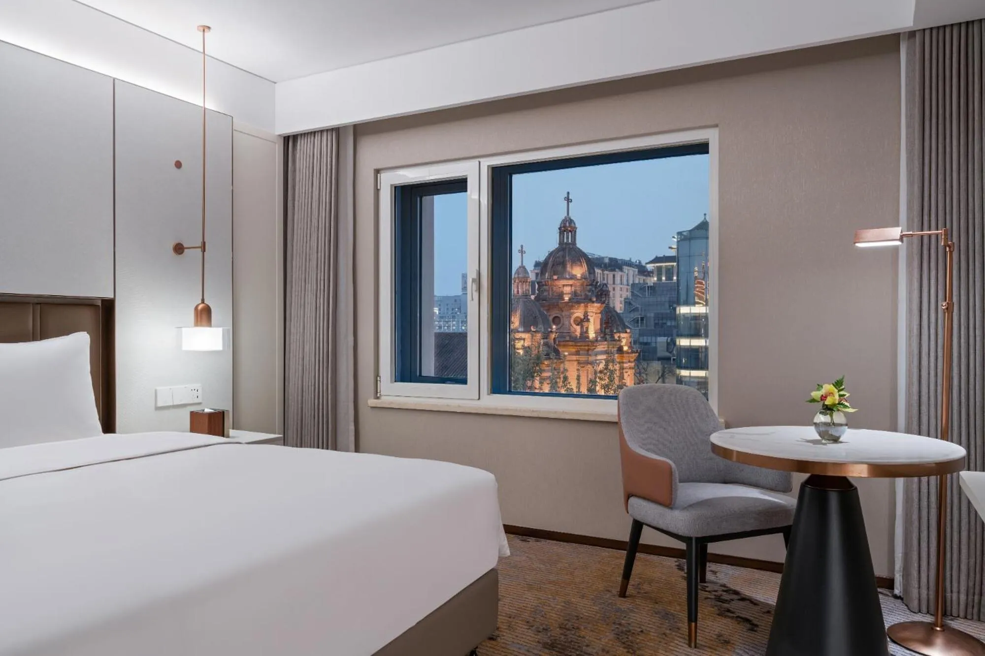 City view, Bed in Sunworld Dynasty Hotel Beijing Wangfujing