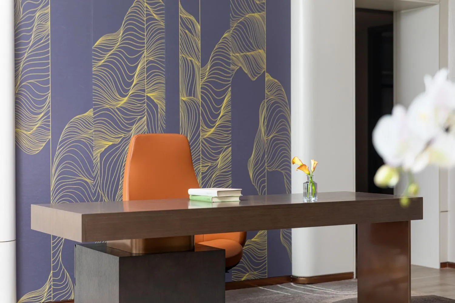 Seating area in Sunworld Dynasty Hotel Beijing Wangfujing