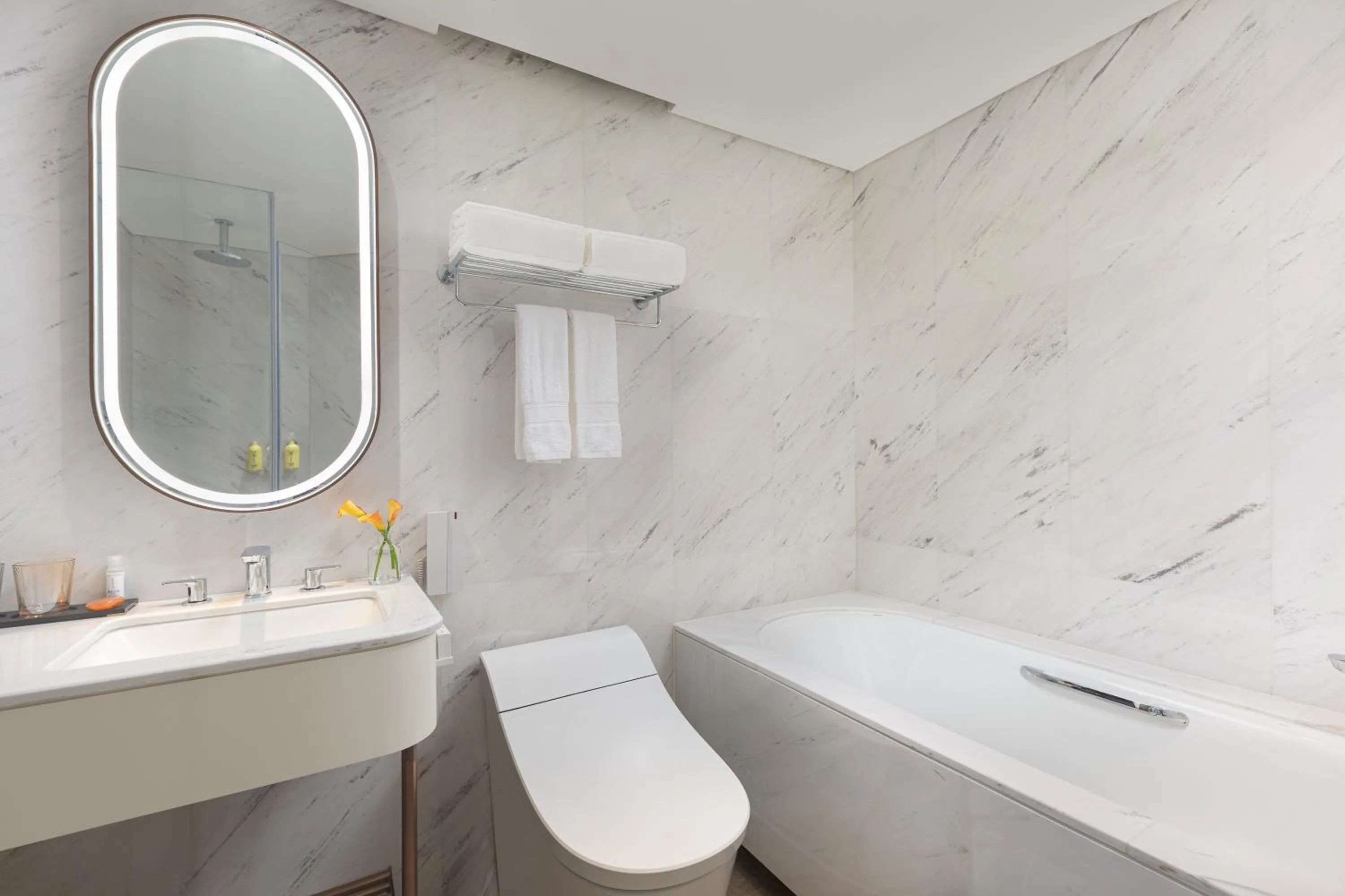 Bathroom in Sunworld Dynasty Hotel Beijing Wangfujing