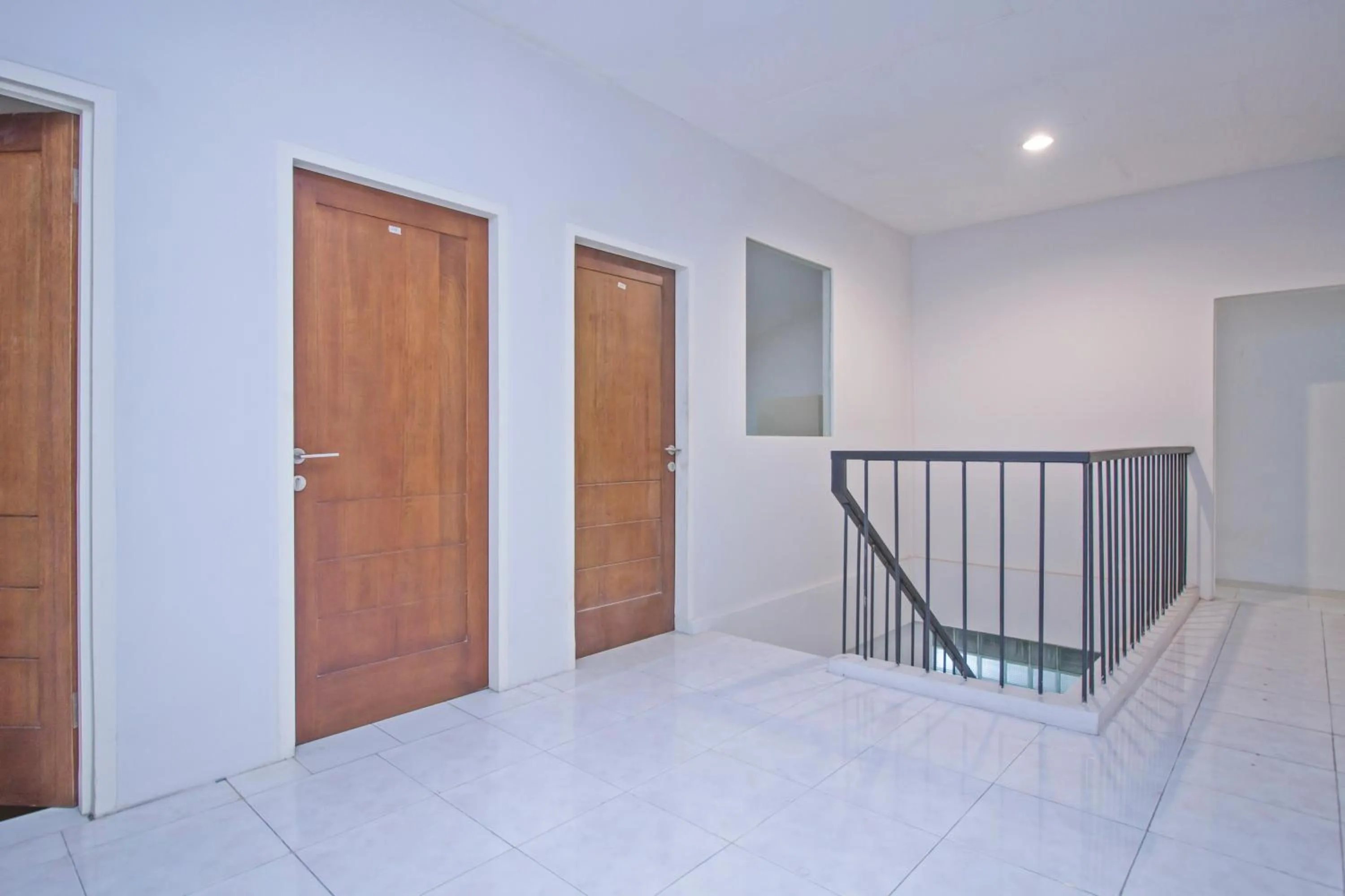 Area and facilities in UROOMS Tanah Abang