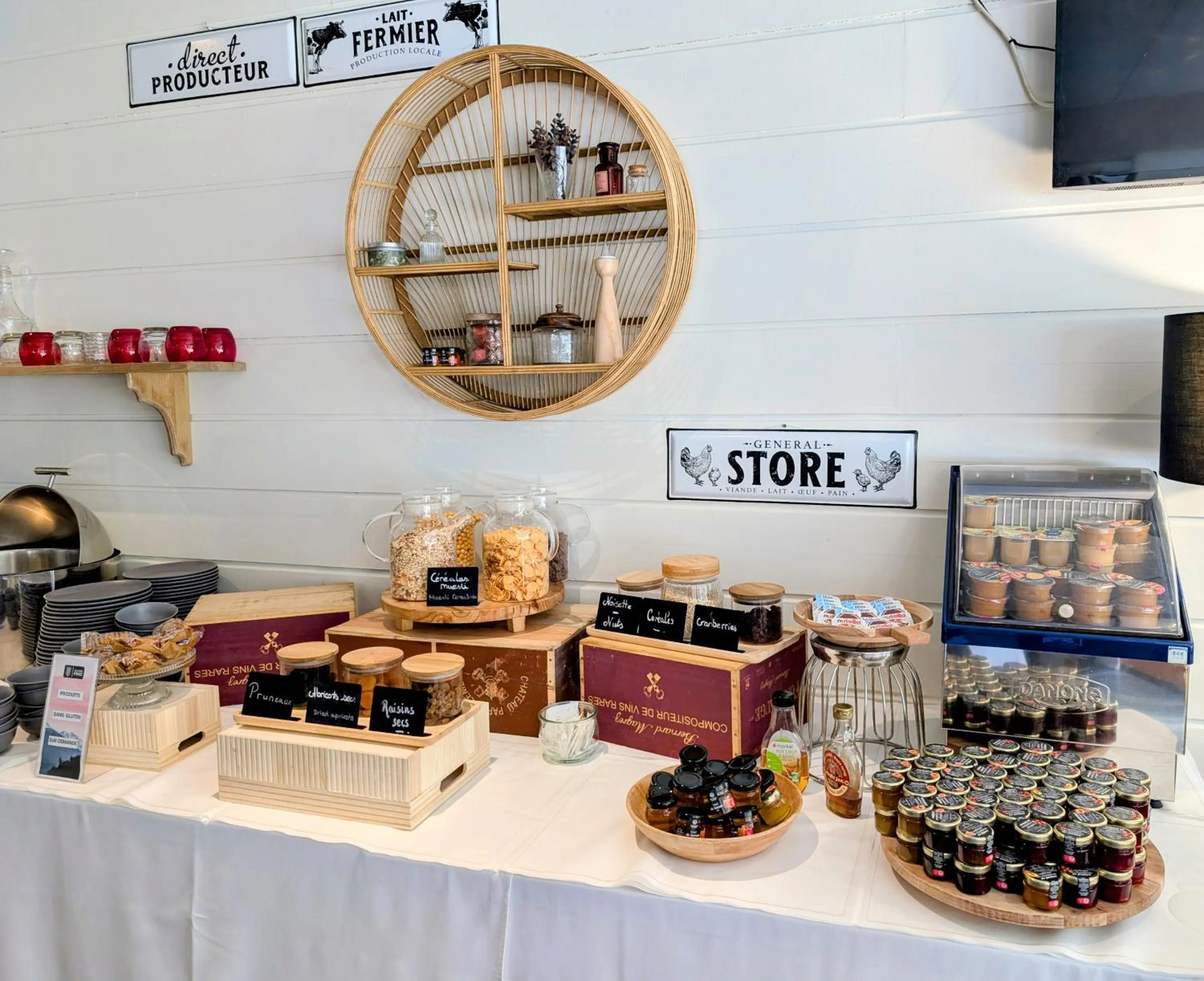 Buffet breakfast in Best Western Alexander Park Chambéry